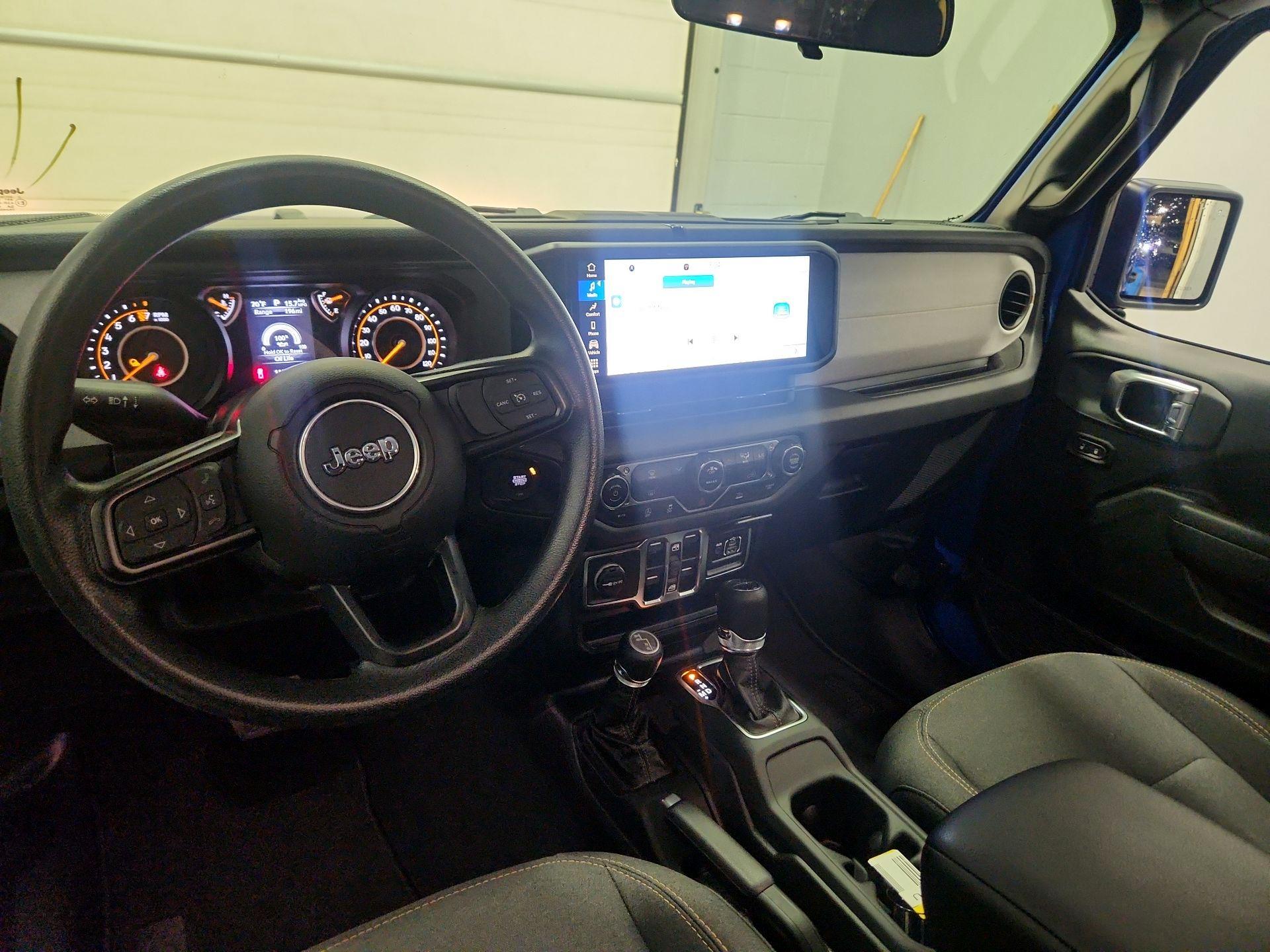 Thumbnail: 2025 Jeep Gladiator - 9