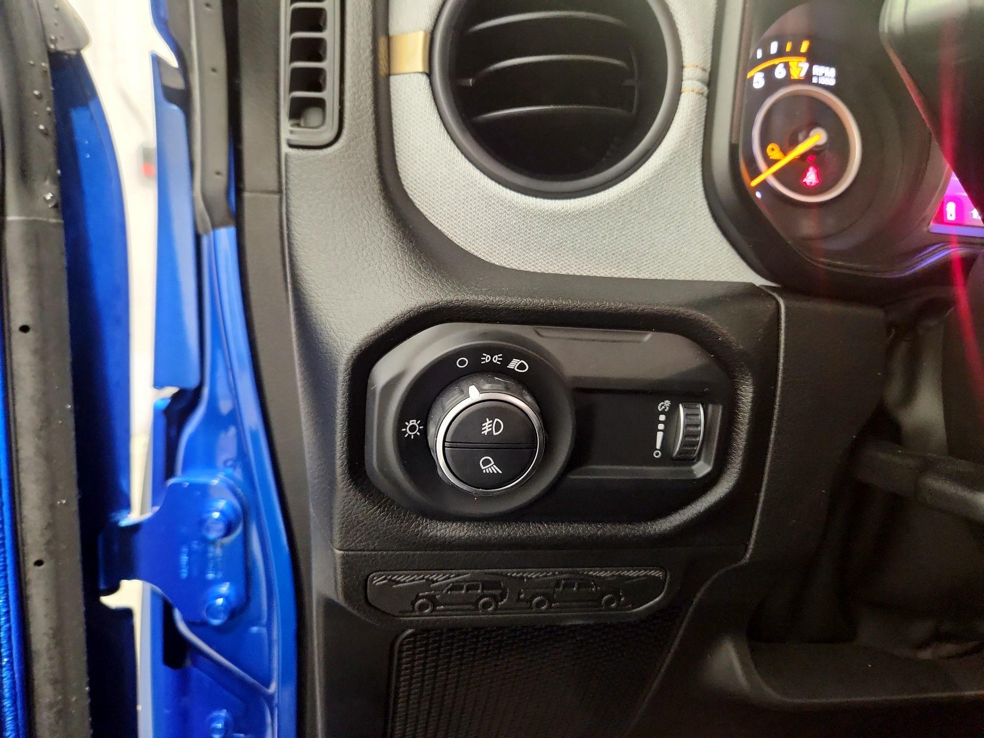 Thumbnail: 2025 Jeep Gladiator - 13