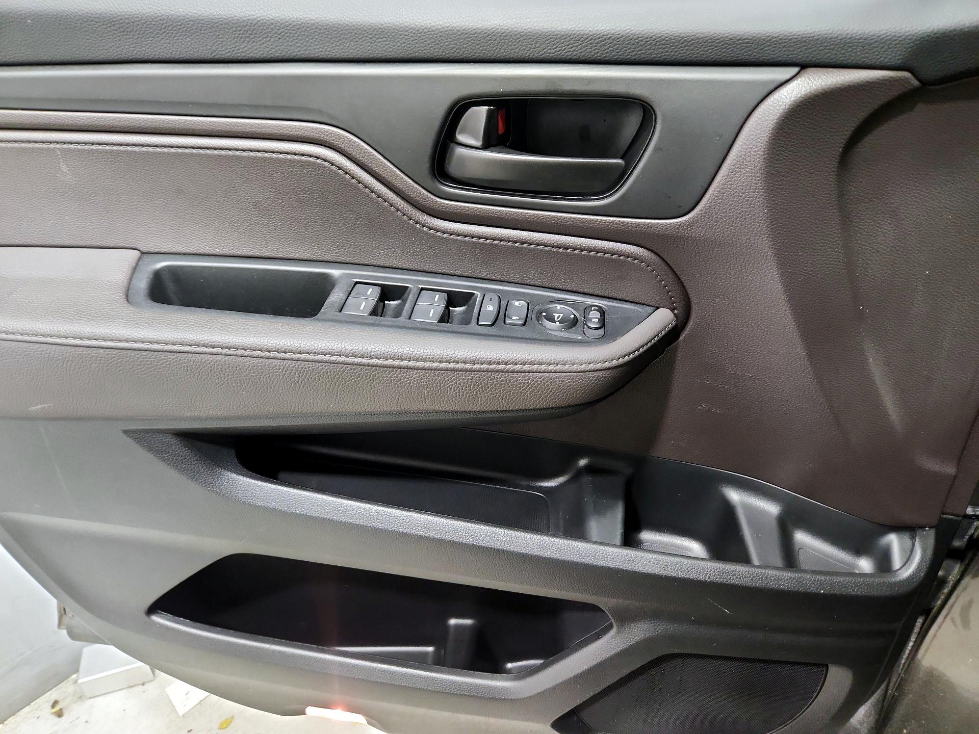 Thumbnail: 2023 Honda Odyssey - 12