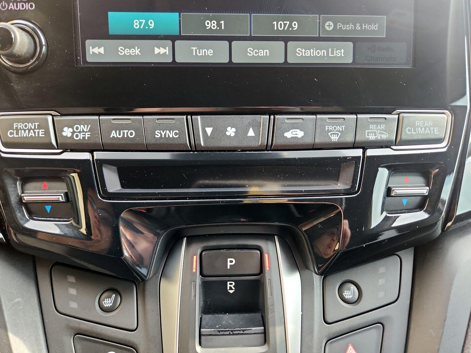 Thumbnail: 2023 Honda Odyssey - 16