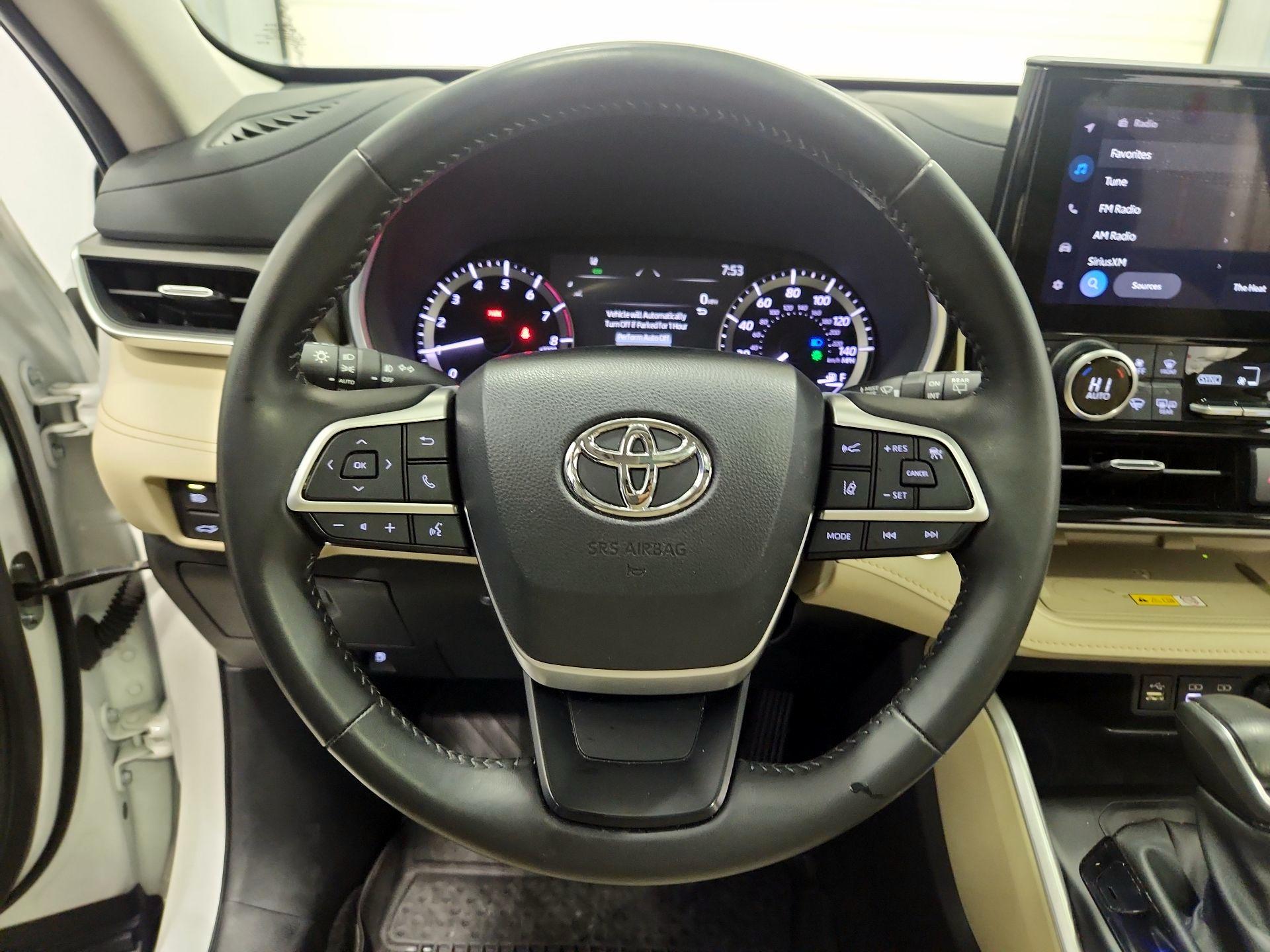 Thumbnail: 2024 Toyota Highlander - 10