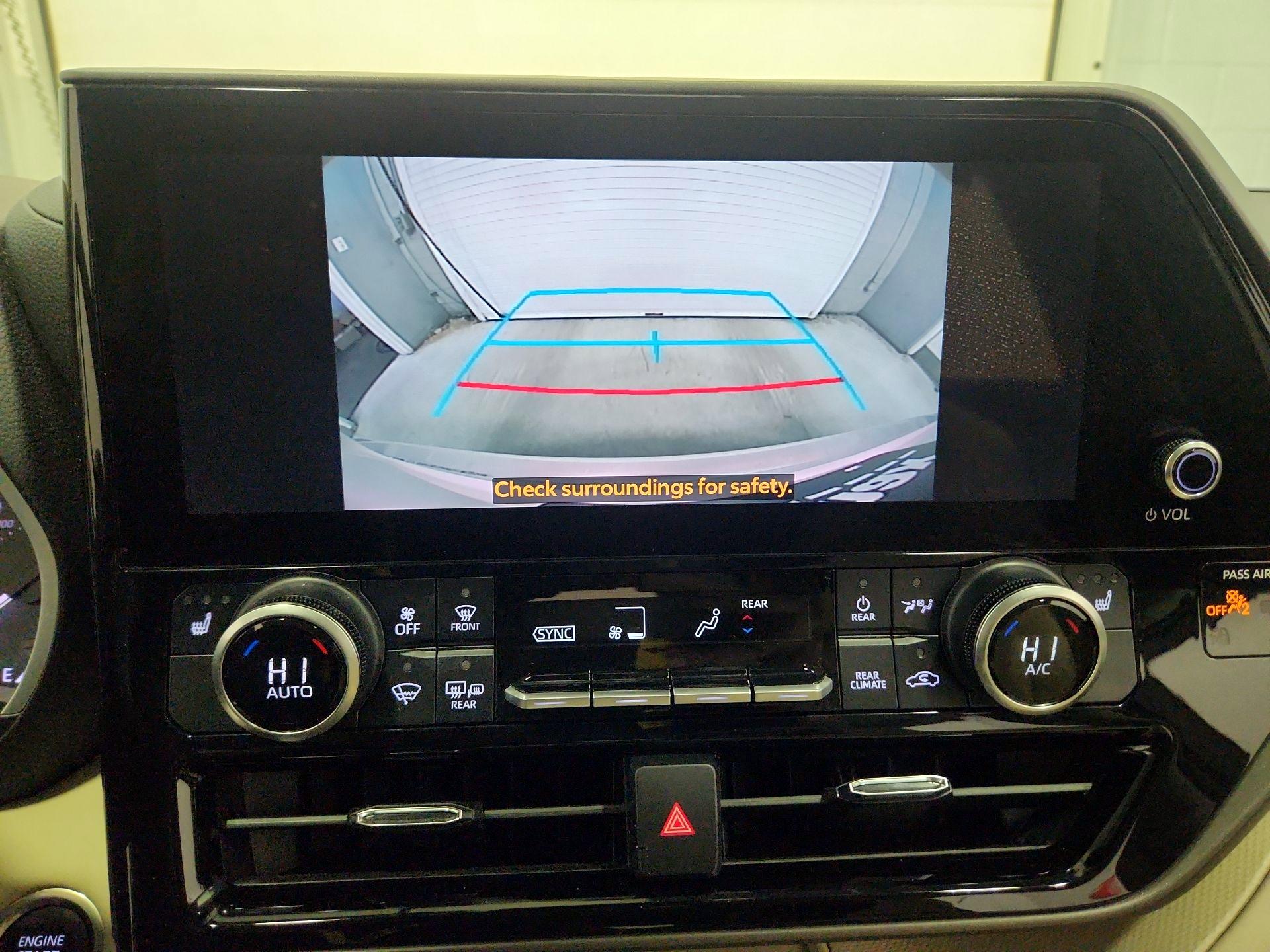 Thumbnail: 2024 Toyota Highlander - 15