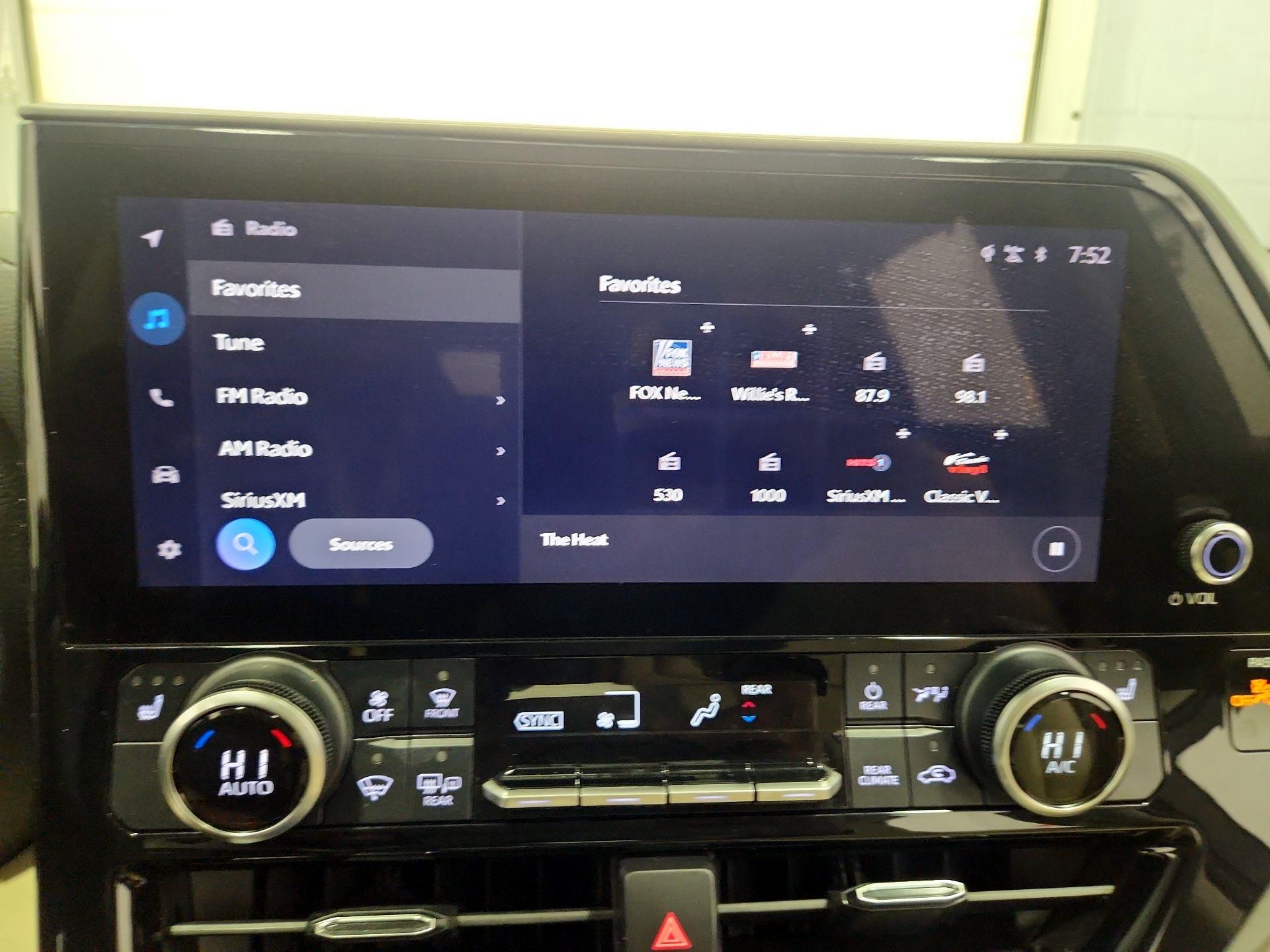 Thumbnail: 2024 Toyota Highlander - 16