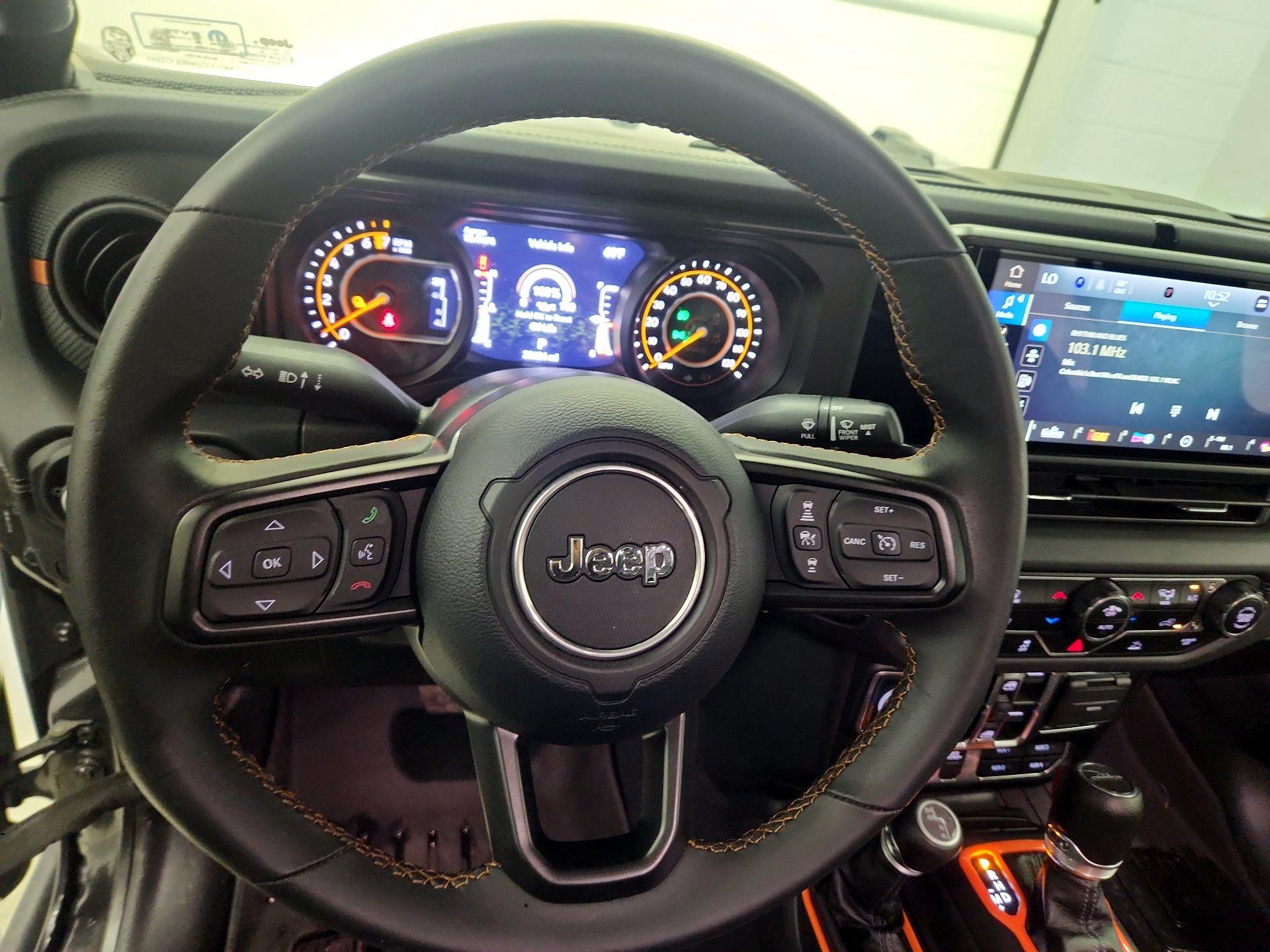 Thumbnail: 2024 Jeep Gladiator - 10