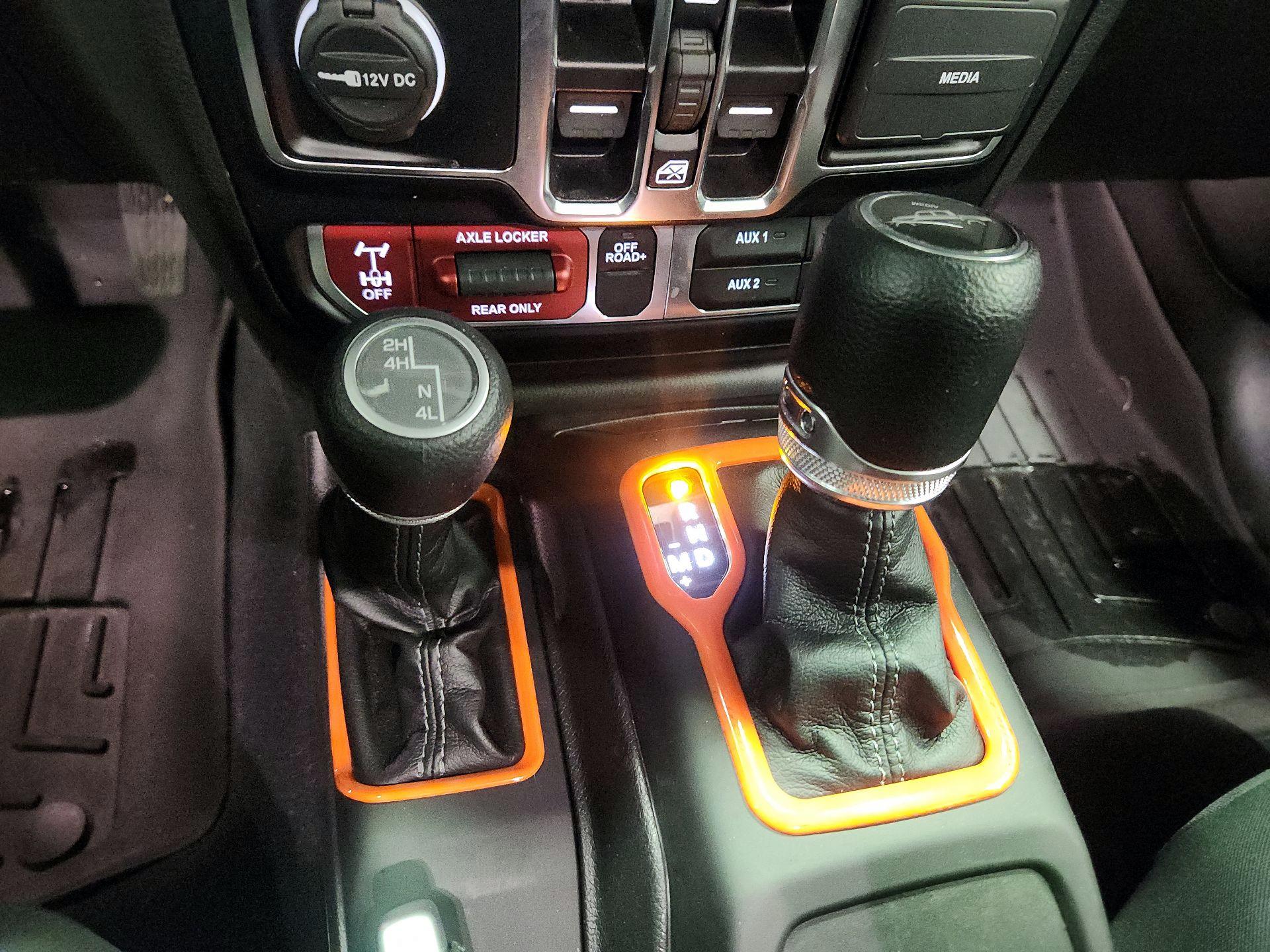 Thumbnail: 2024 Jeep Gladiator - 17