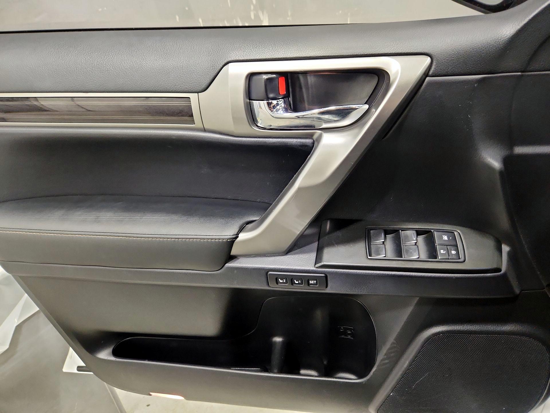 Thumbnail: 2023 Lexus GX - 12