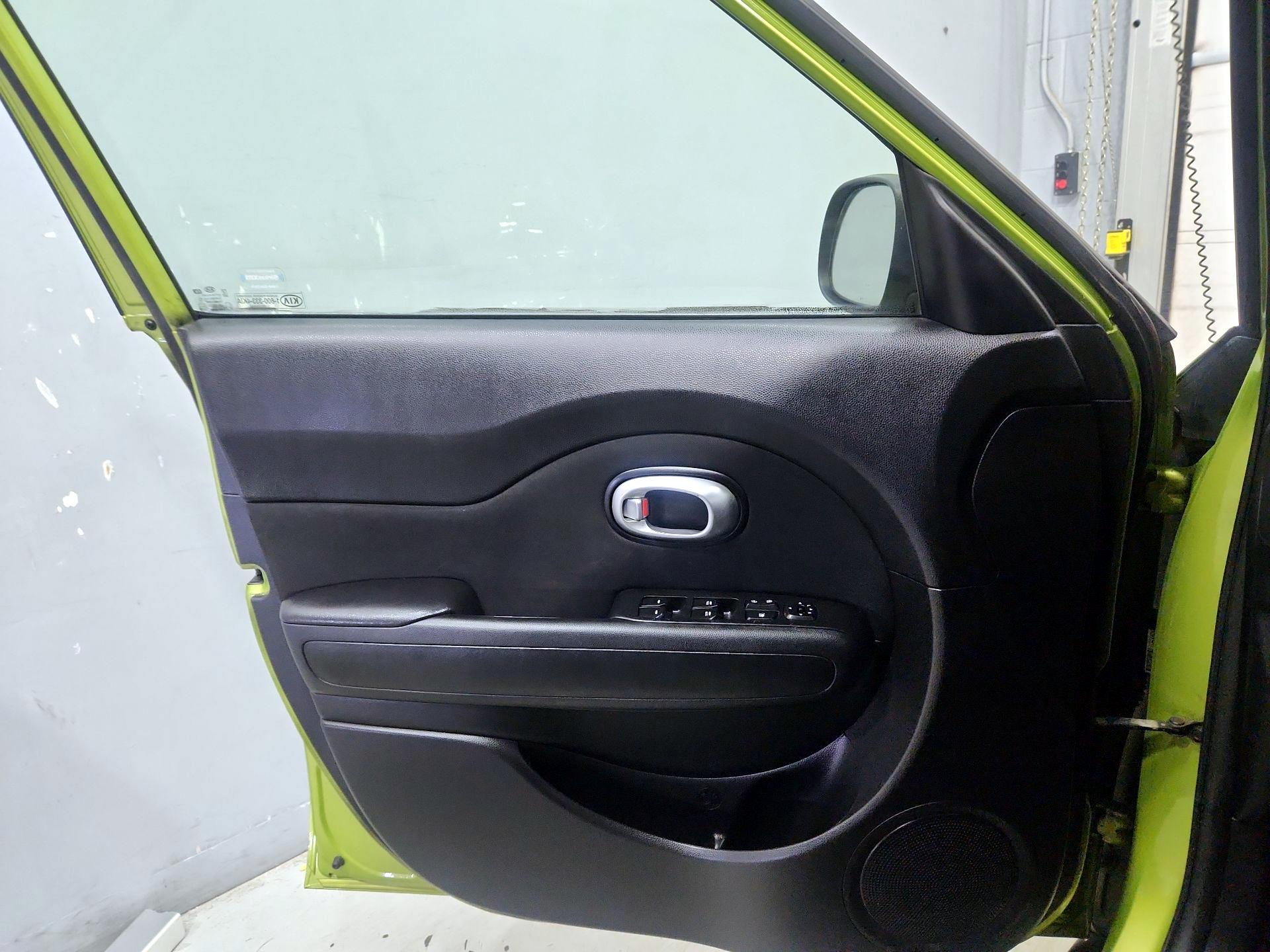 Thumbnail: 2014 Kia Soul - 12