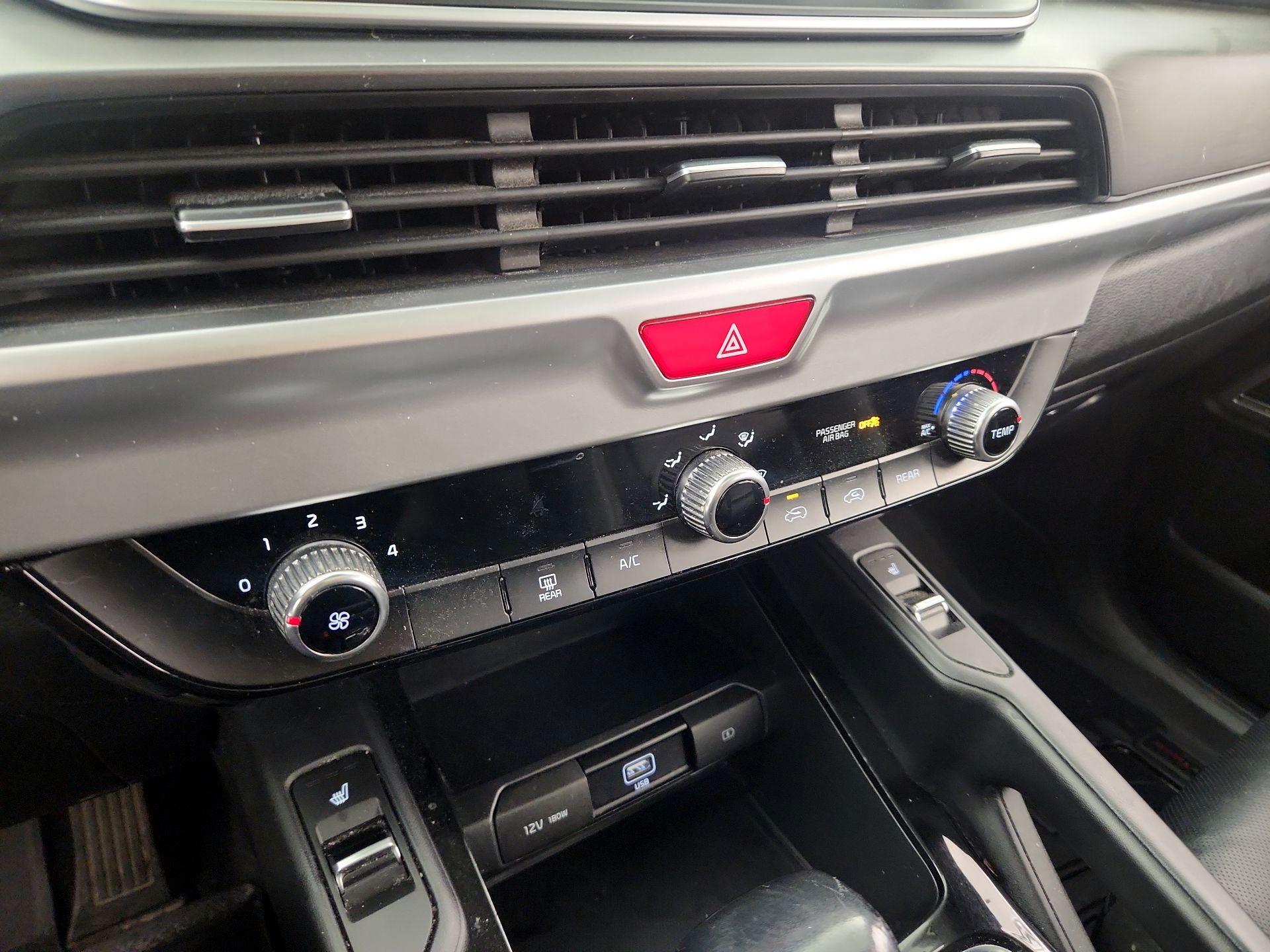 Thumbnail: 2020 Kia Telluride - 16