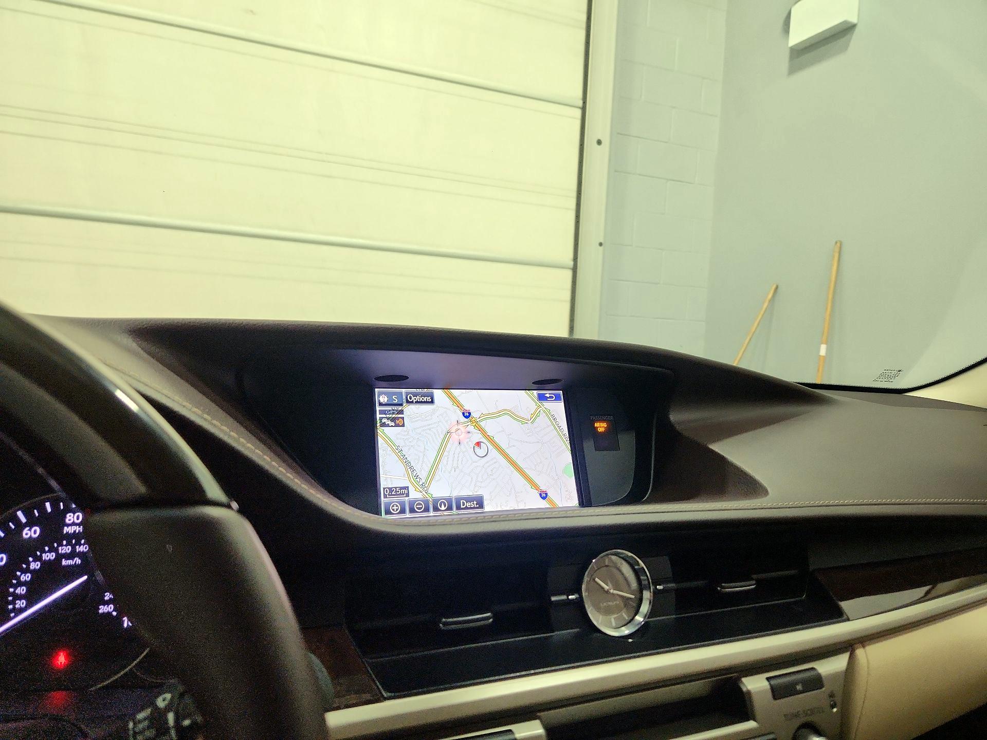 Thumbnail: 2016 Lexus ES - 14