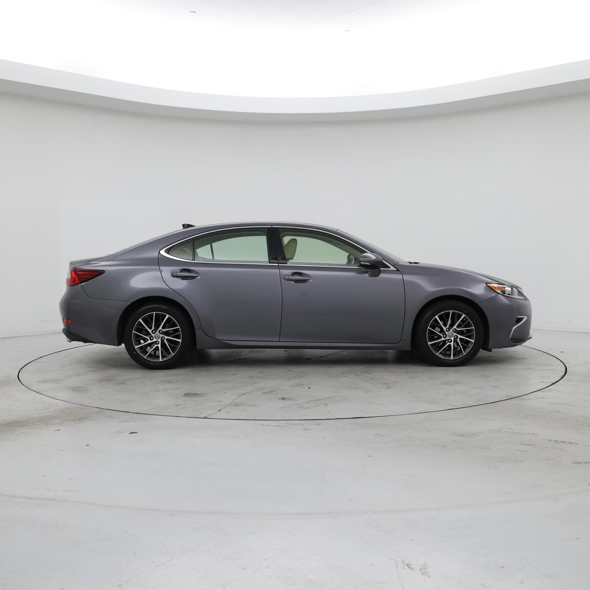 Thumbnail: 2016 Lexus ES - 7