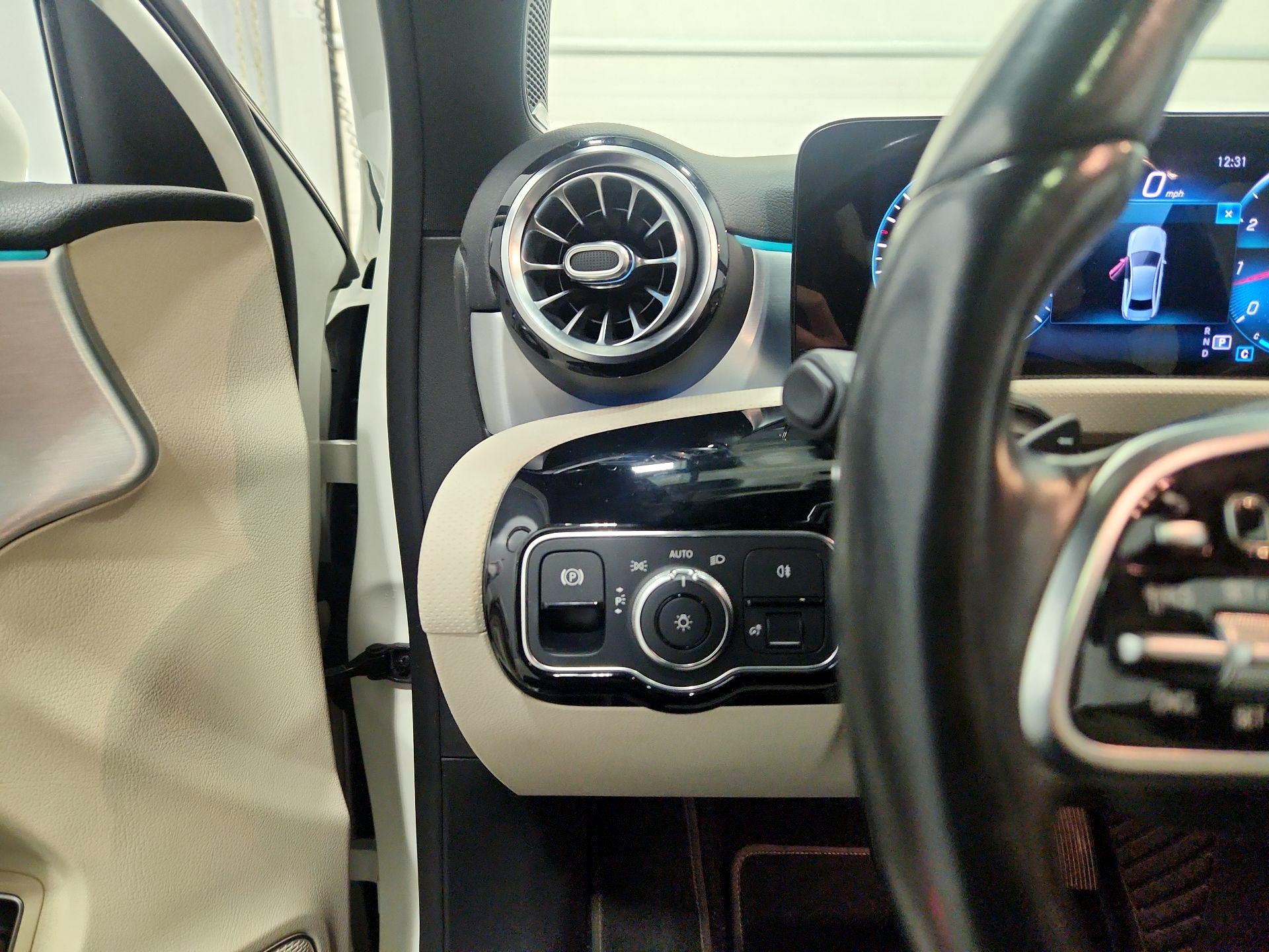 Thumbnail: 2021 Mercedes-Benz A-Class - 13