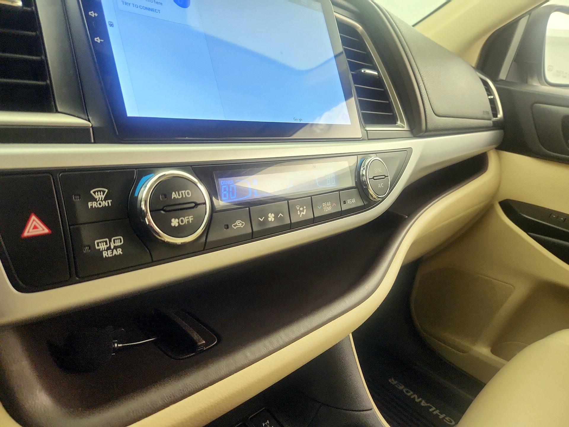 Thumbnail: 2018 Toyota Highlander - 16