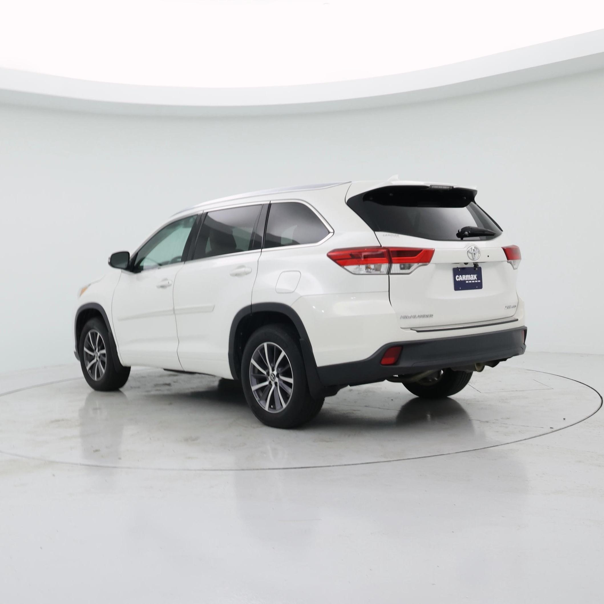 Thumbnail: 2018 Toyota Highlander - 2