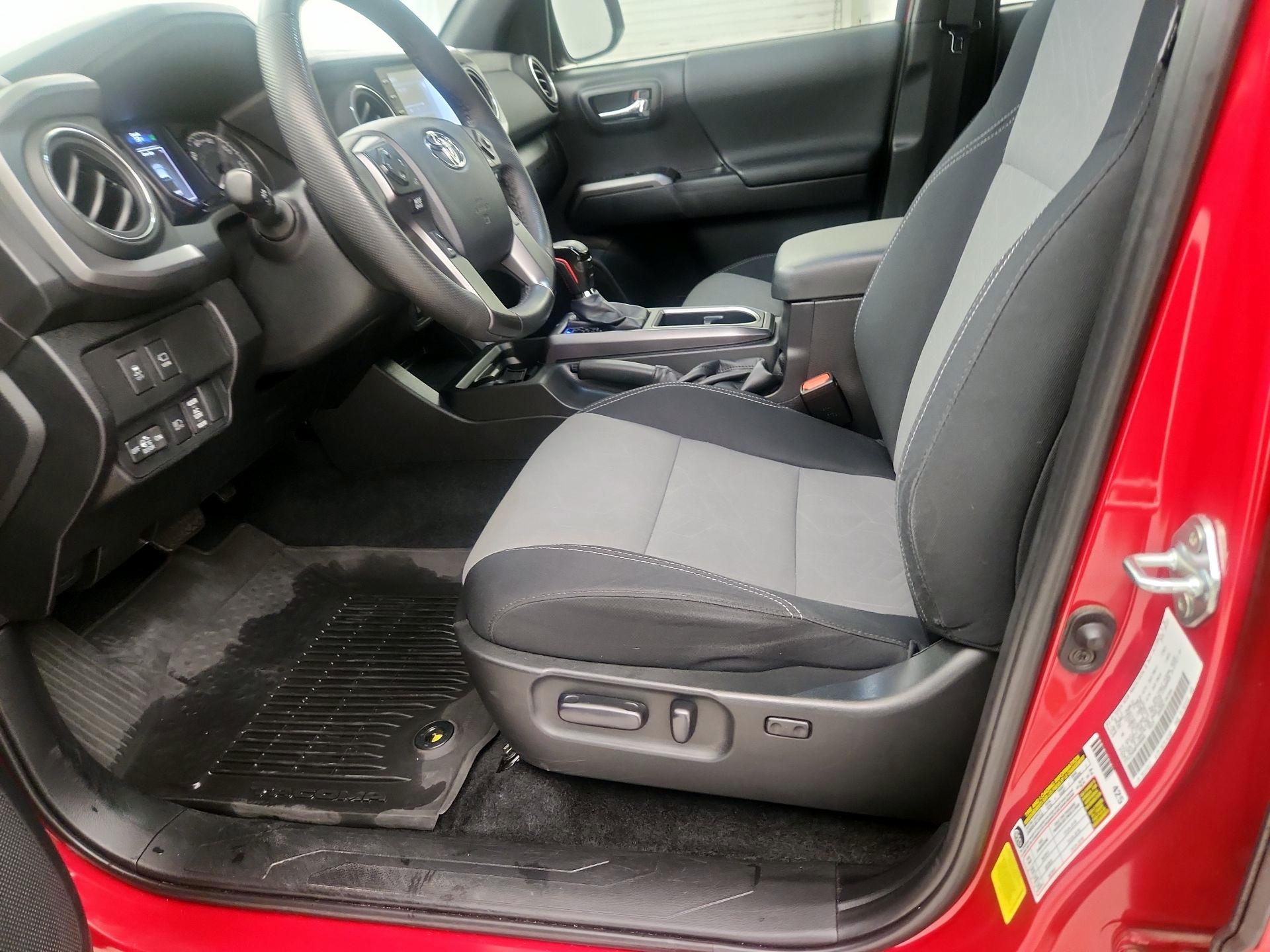 Thumbnail: 2023 Toyota Tacoma - 9