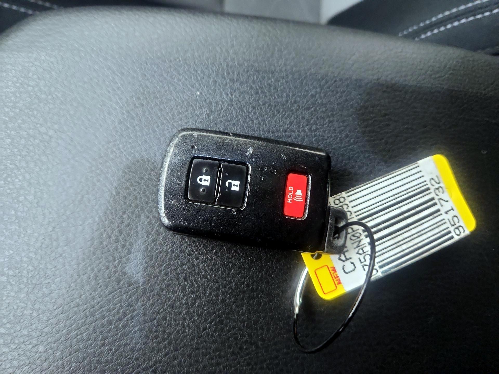 Thumbnail: 2023 Toyota Tacoma - 20