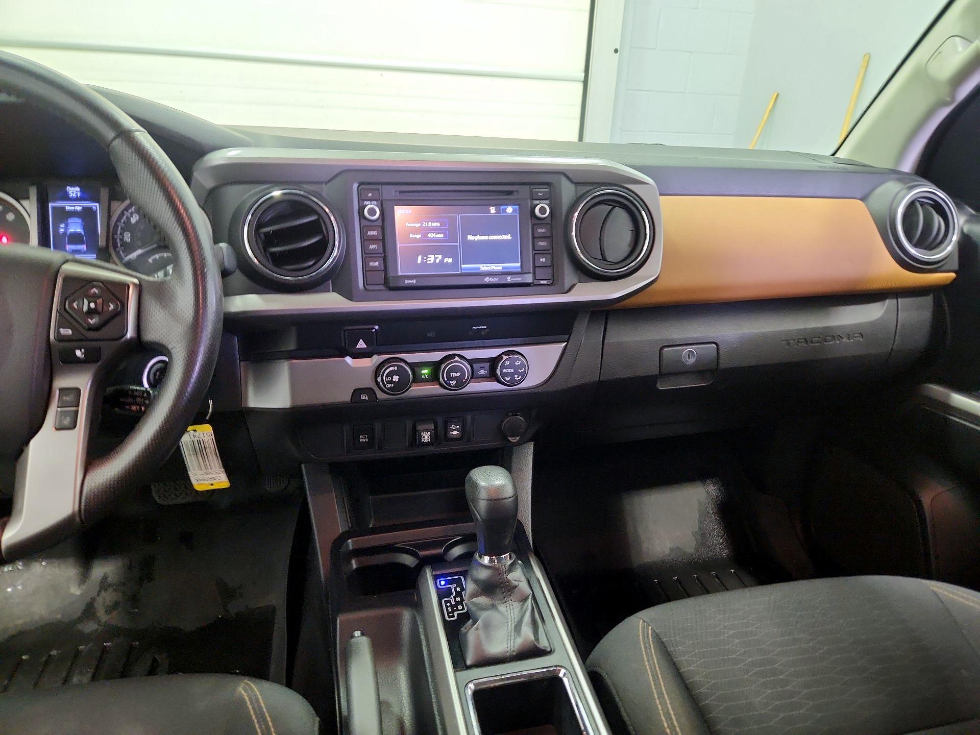 Thumbnail: 2019 Toyota Tacoma - 9