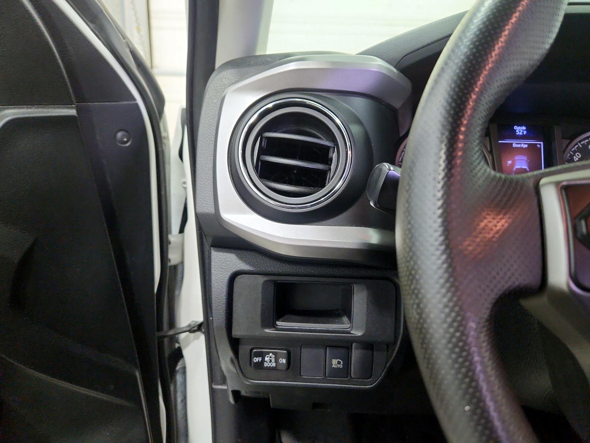 Thumbnail: 2019 Toyota Tacoma - 13