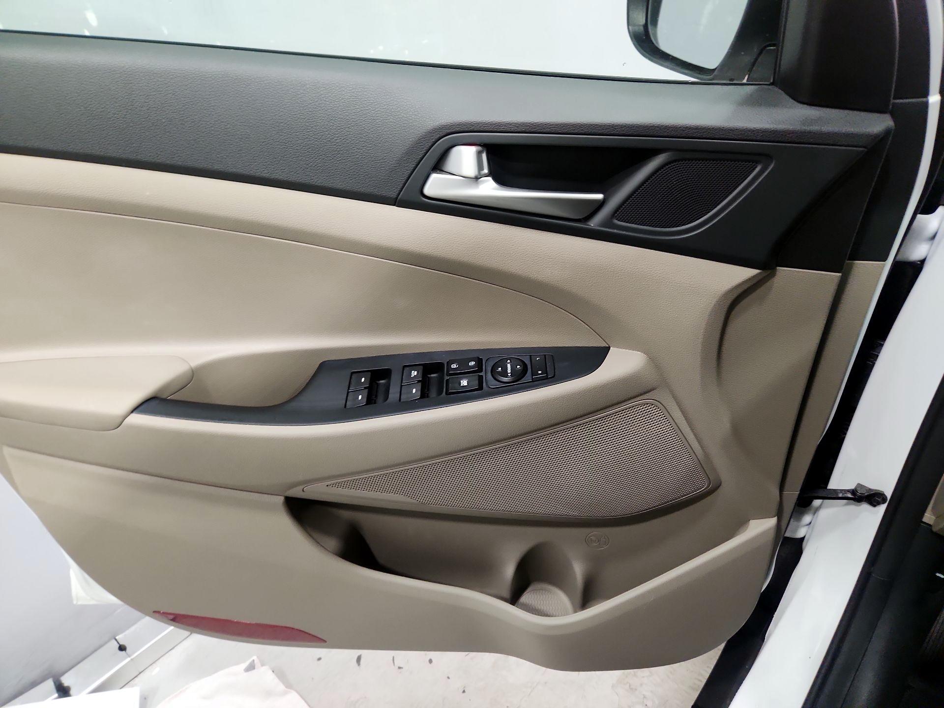 Thumbnail: 2020 Hyundai Tucson - 12