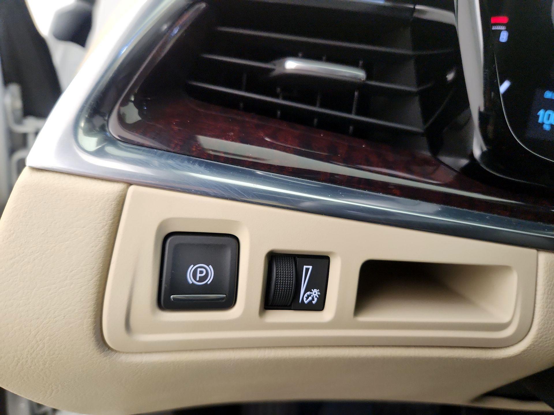 Thumbnail: 2018 Cadillac XT5 - 11