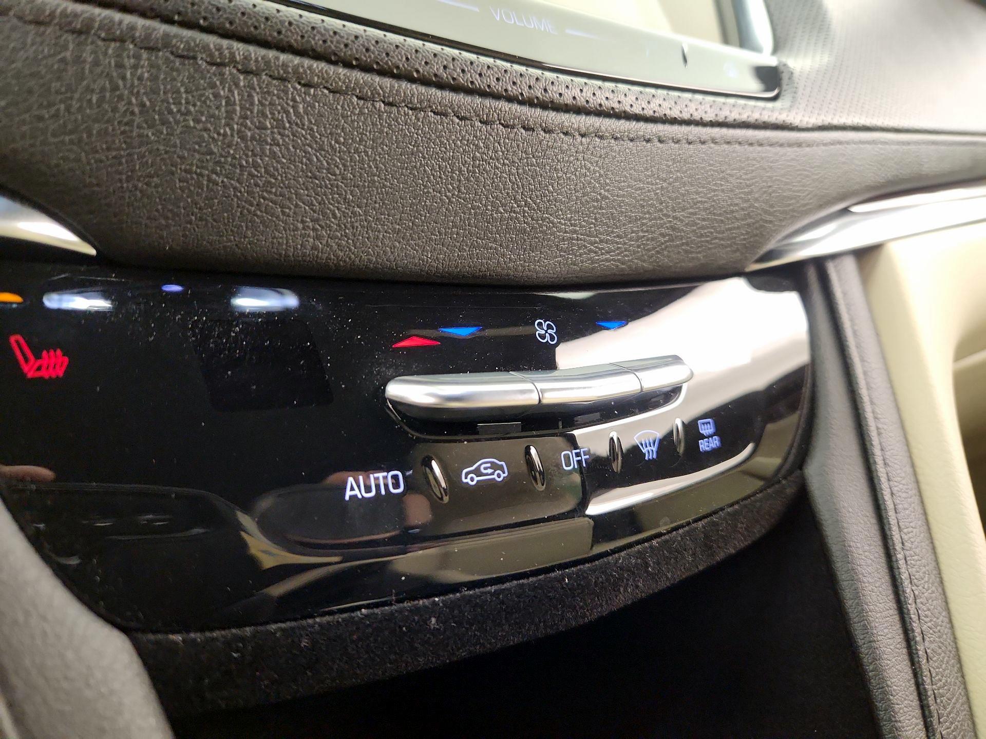 Thumbnail: 2018 Cadillac XT5 - 14