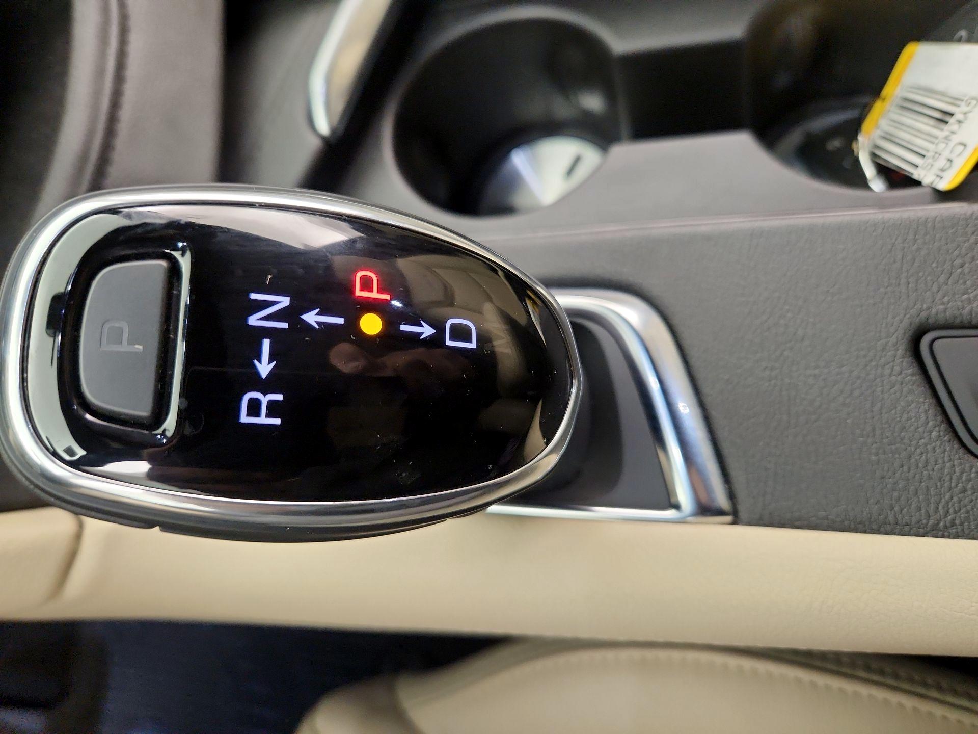 Thumbnail: 2018 Cadillac XT5 - 15