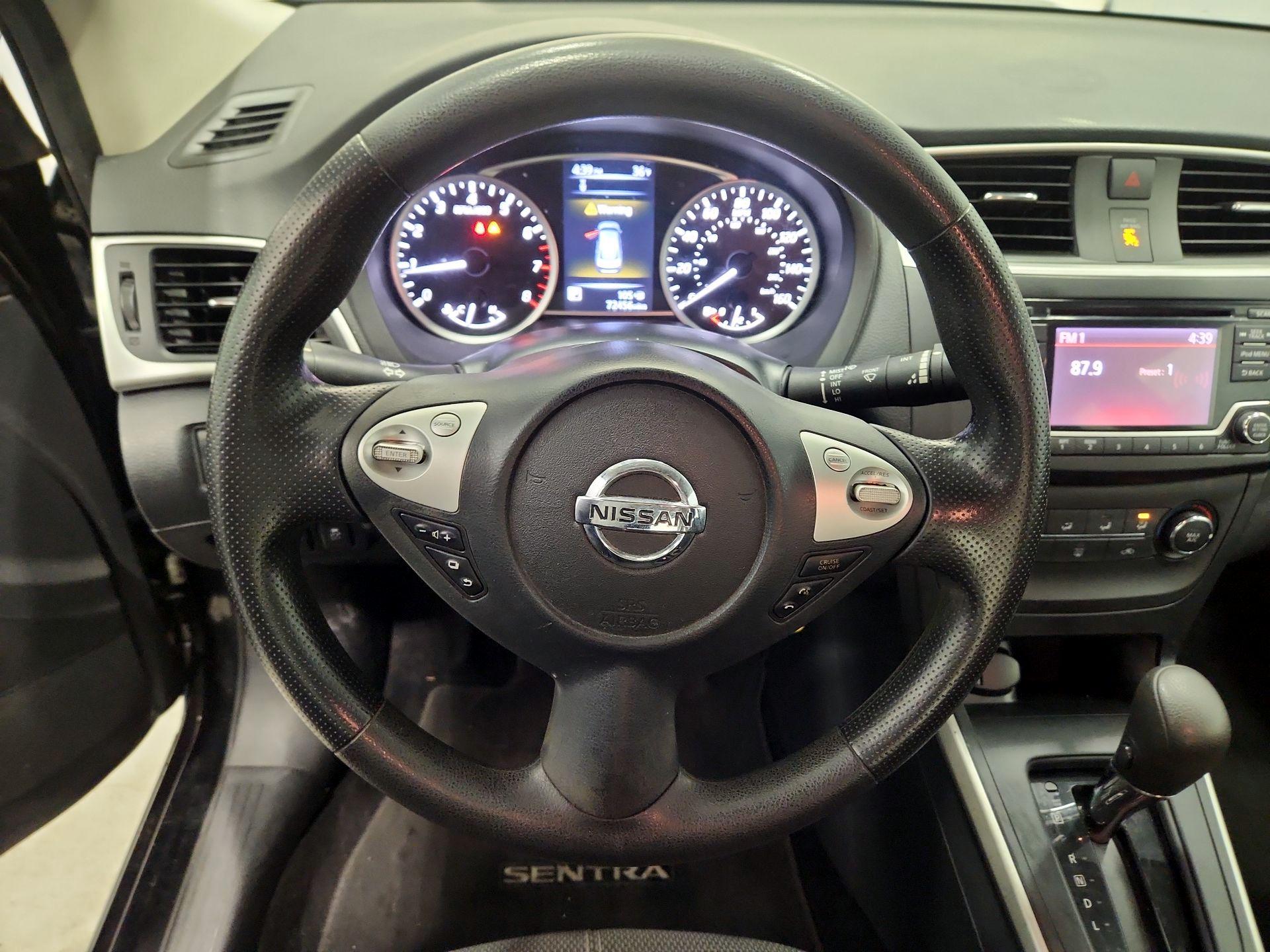 Thumbnail: 2018 Nissan Sentra - 10