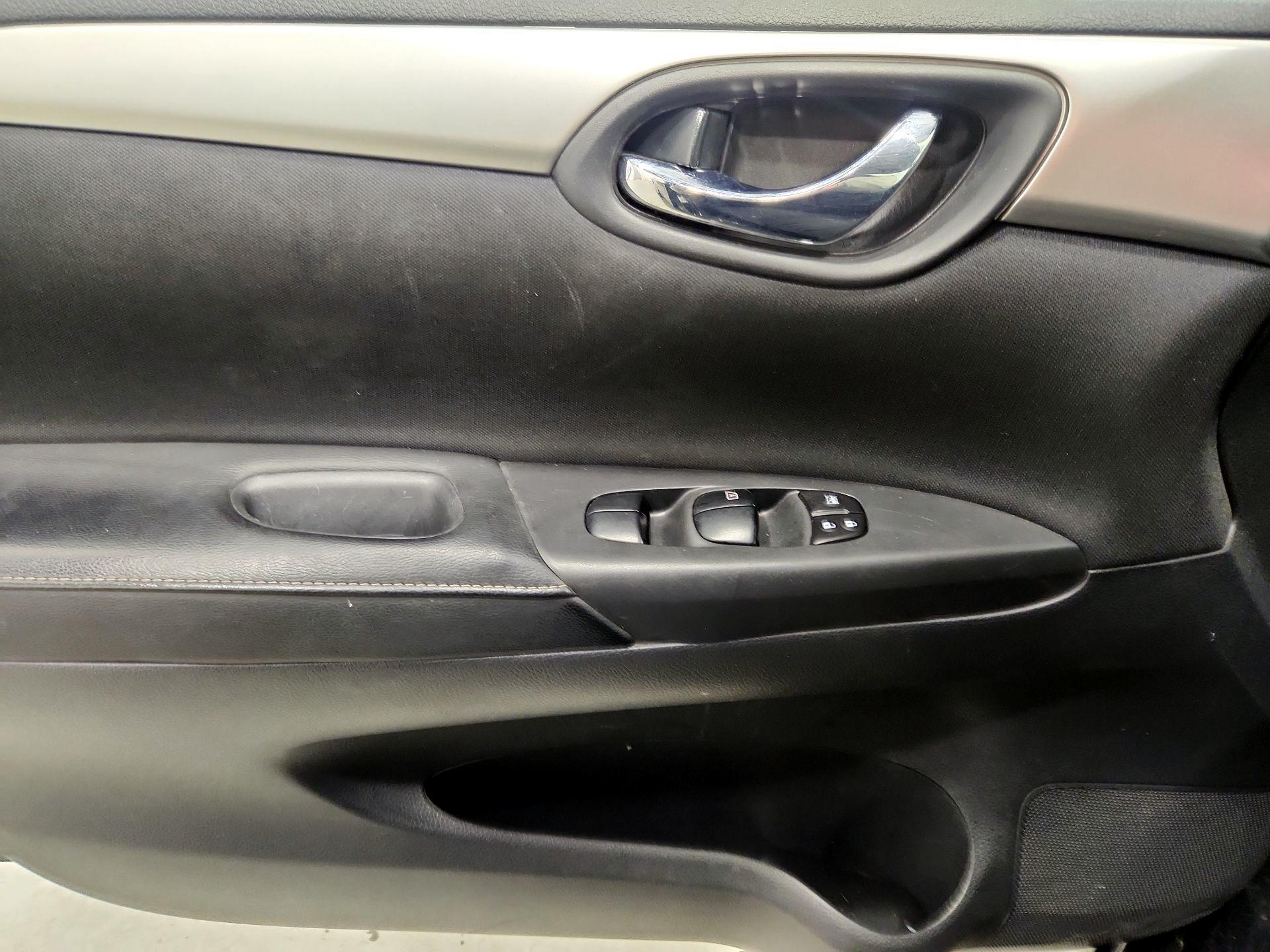 Thumbnail: 2018 Nissan Sentra - 12