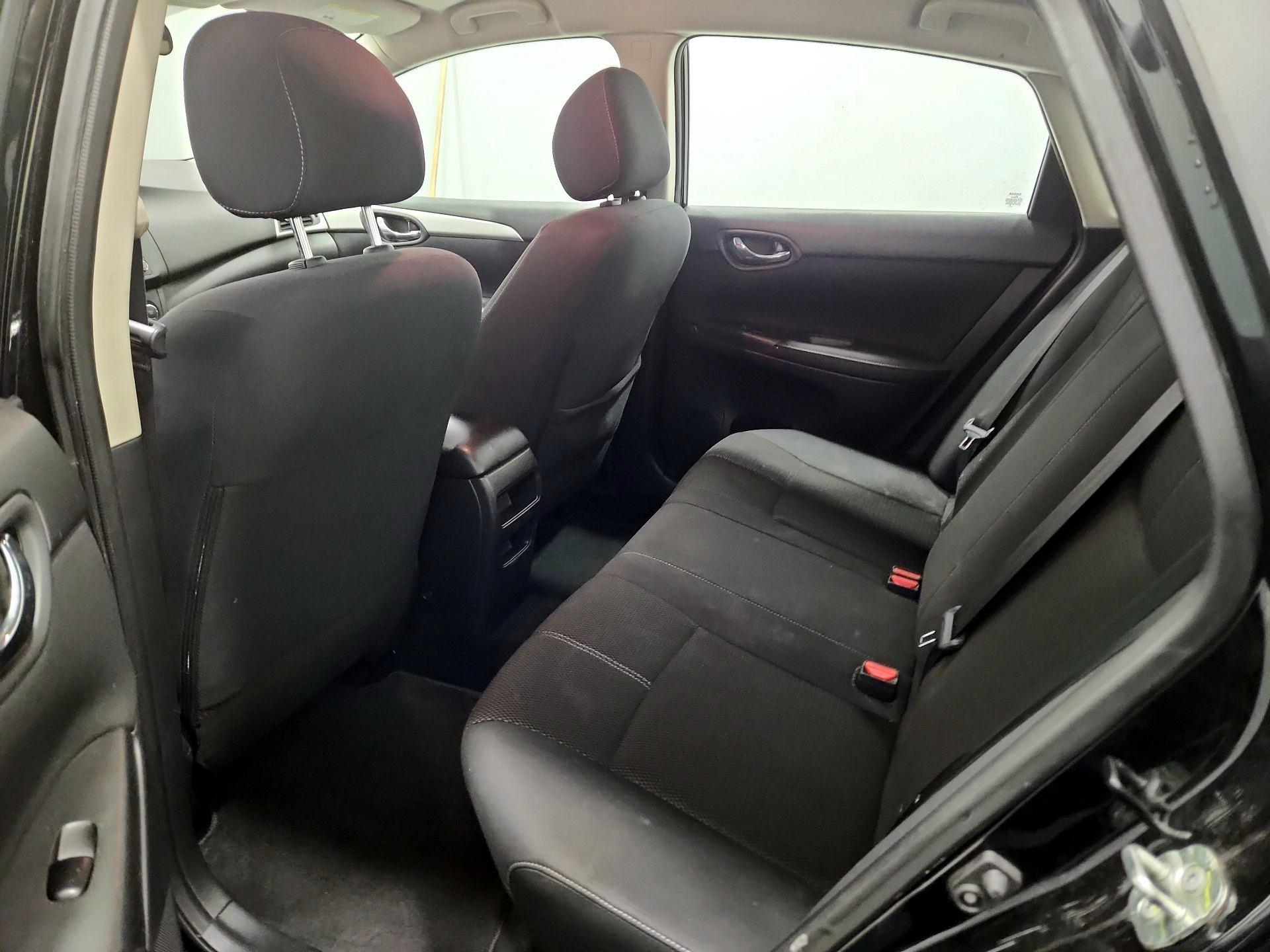 Thumbnail: 2018 Nissan Sentra - 19