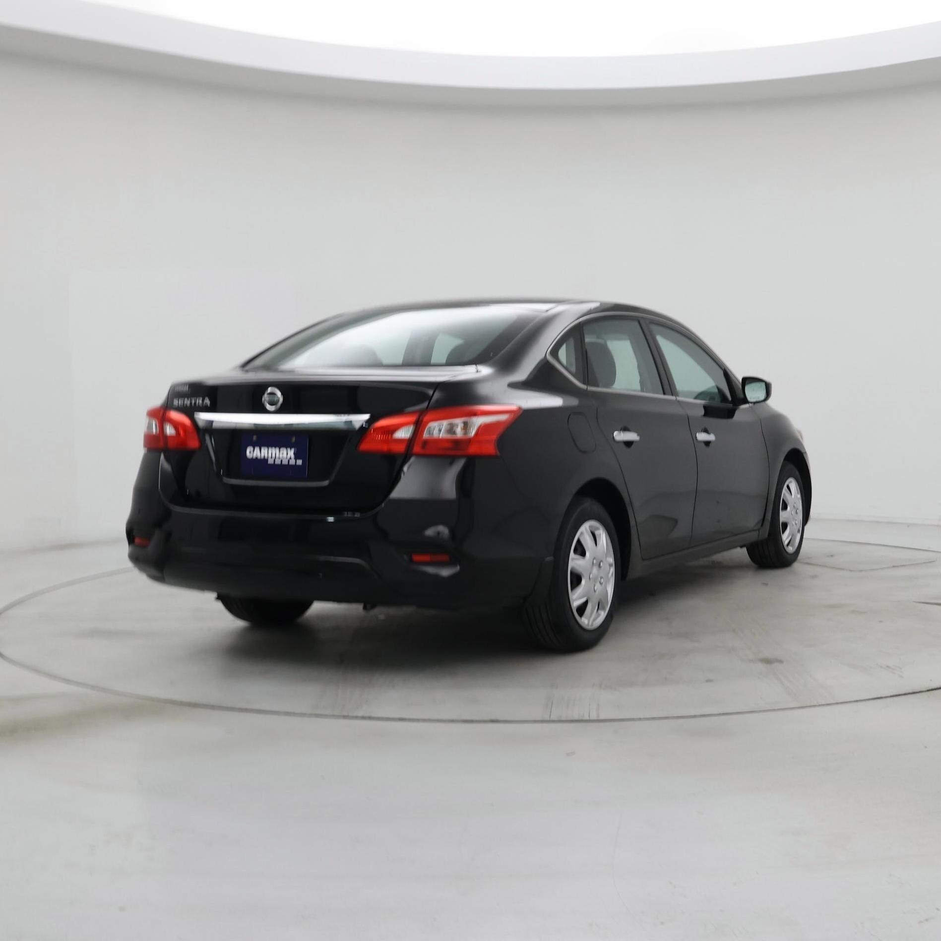 Thumbnail: 2018 Nissan Sentra - 8