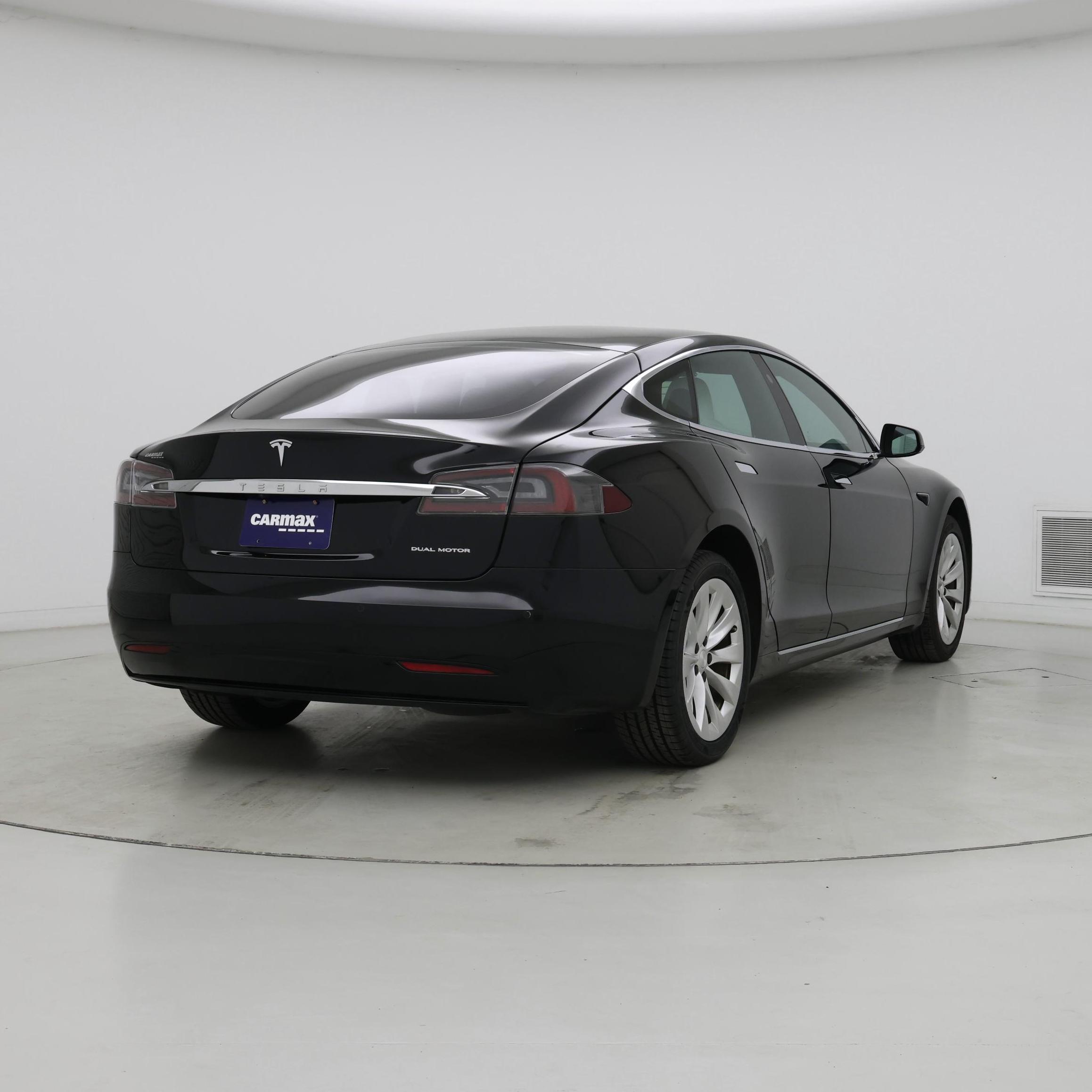 Thumbnail: 2019 Tesla Model S - 8