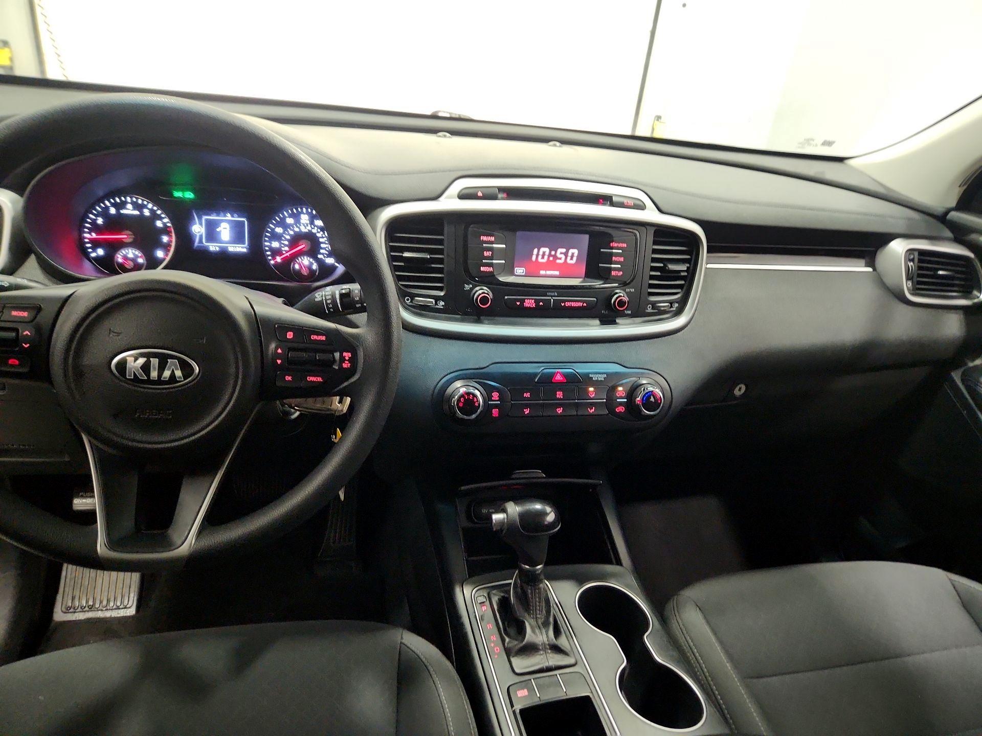 Thumbnail: 2016 Kia Sorento - 9