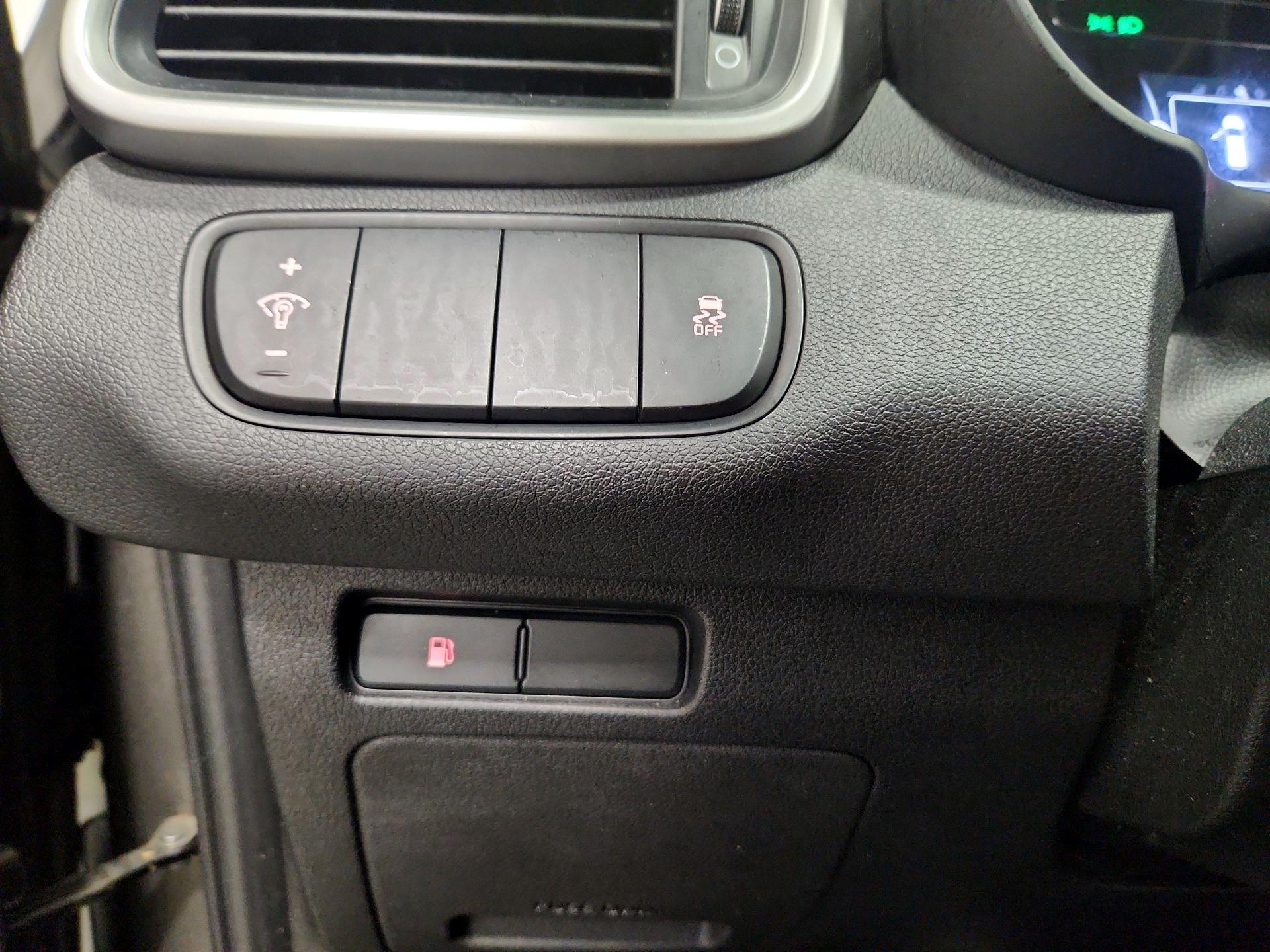 Thumbnail: 2016 Kia Sorento - 13