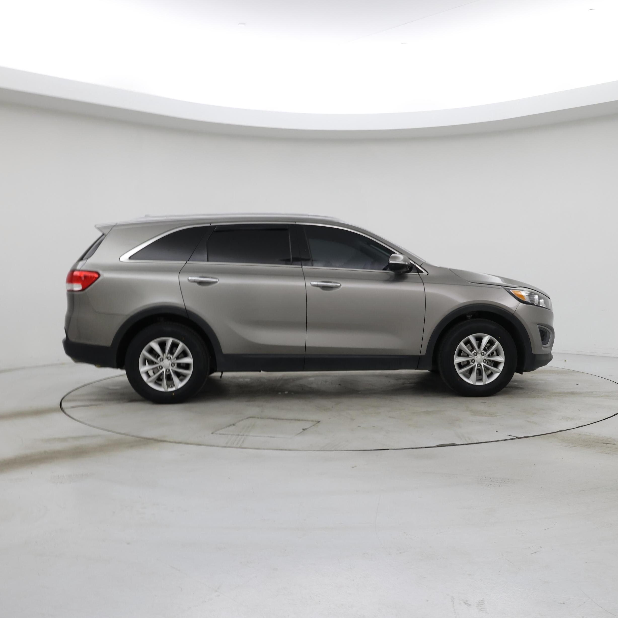 Thumbnail: 2016 Kia Sorento - 7