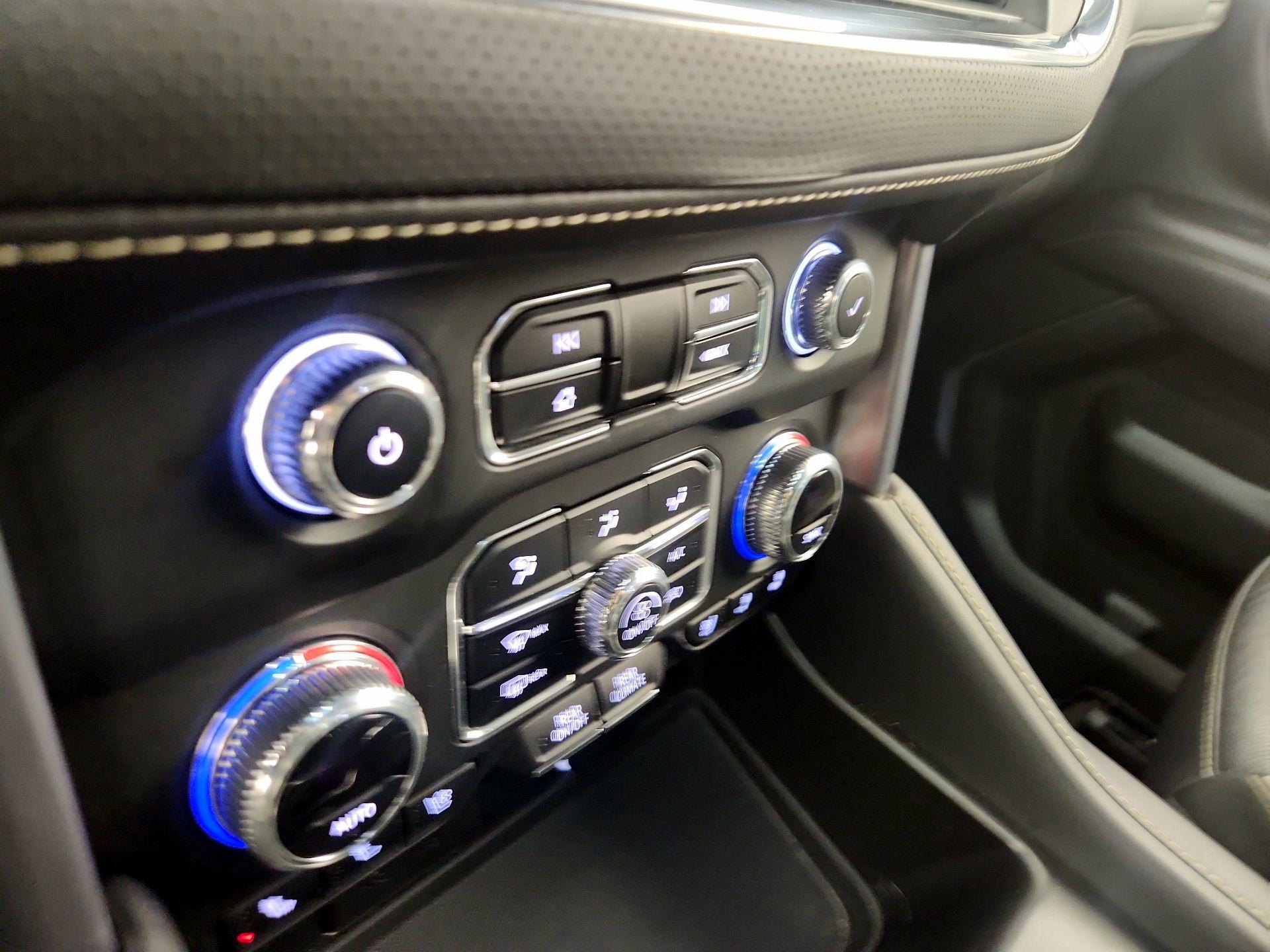 Thumbnail: 2022 GMC Yukon - 14