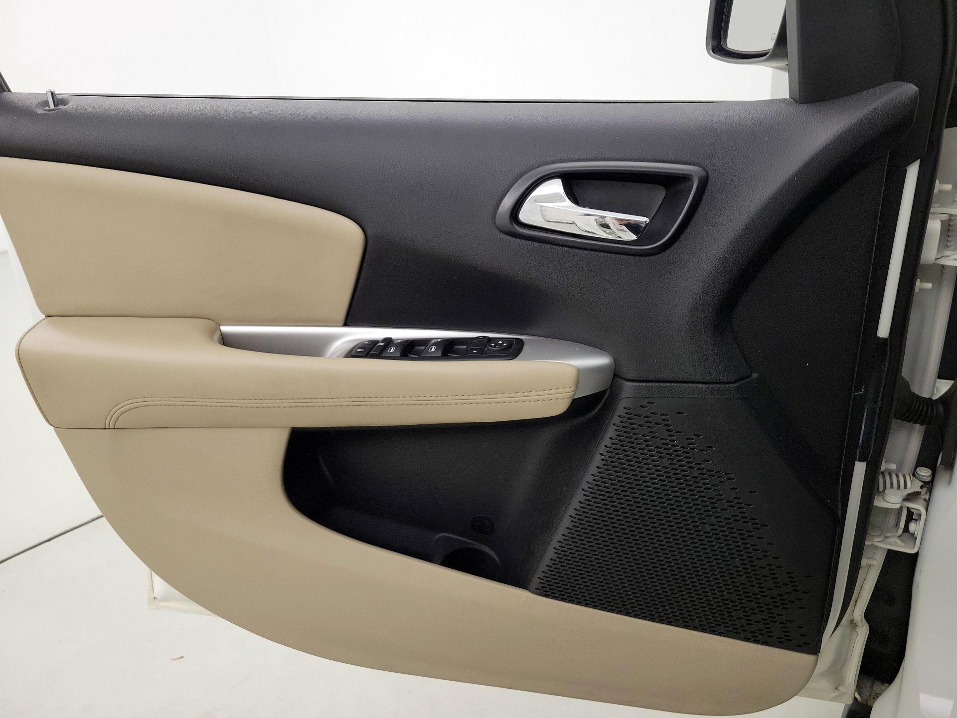 Thumbnail: 2016 Dodge Journey - 12