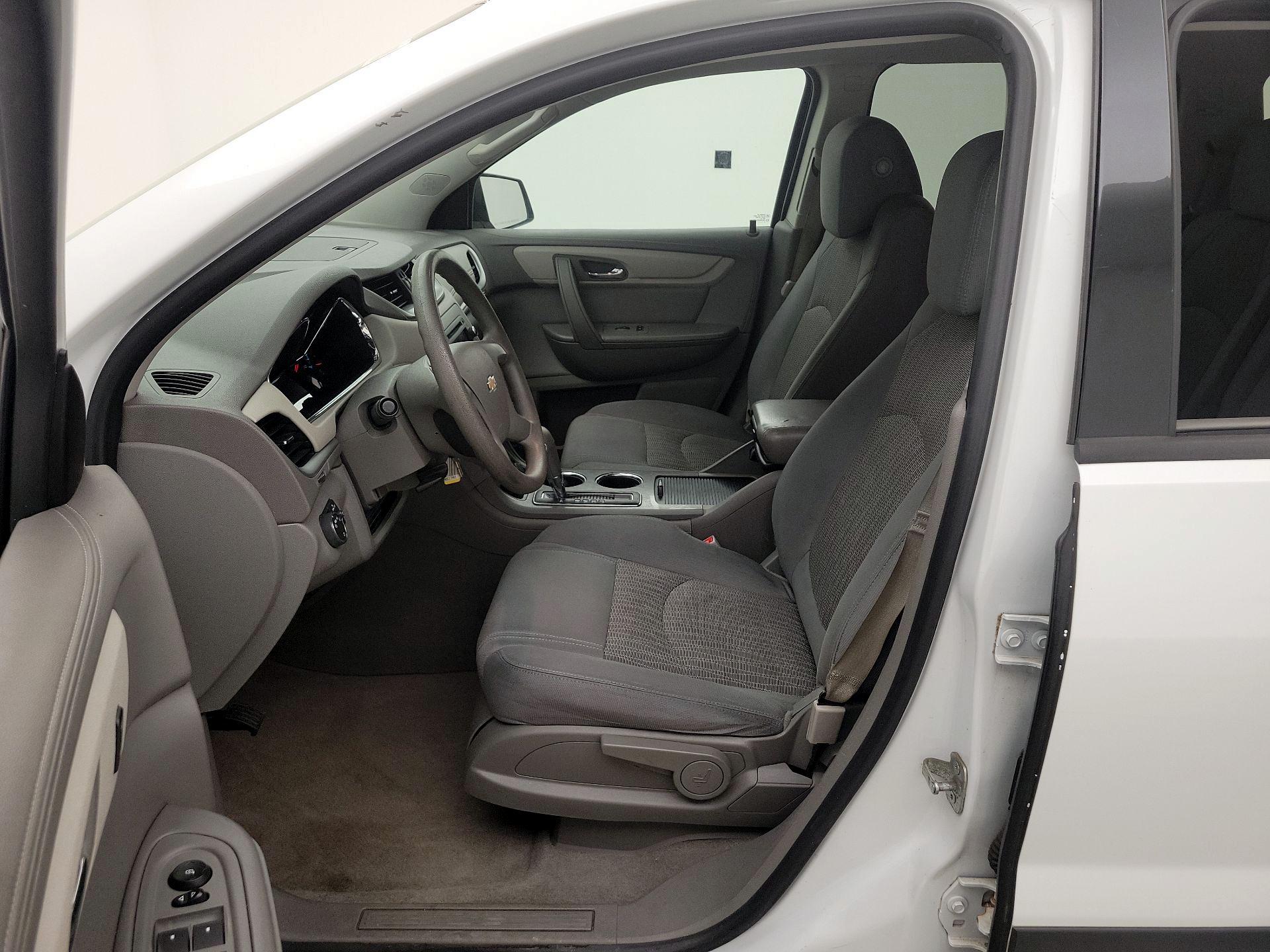 Thumbnail: 2017 Chevrolet Traverse - 11