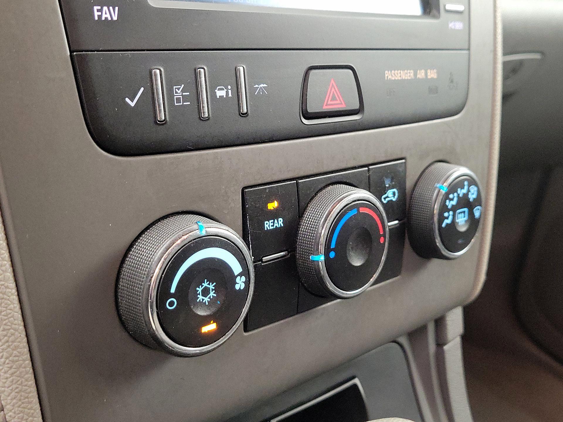 Thumbnail: 2017 Chevrolet Traverse - 16