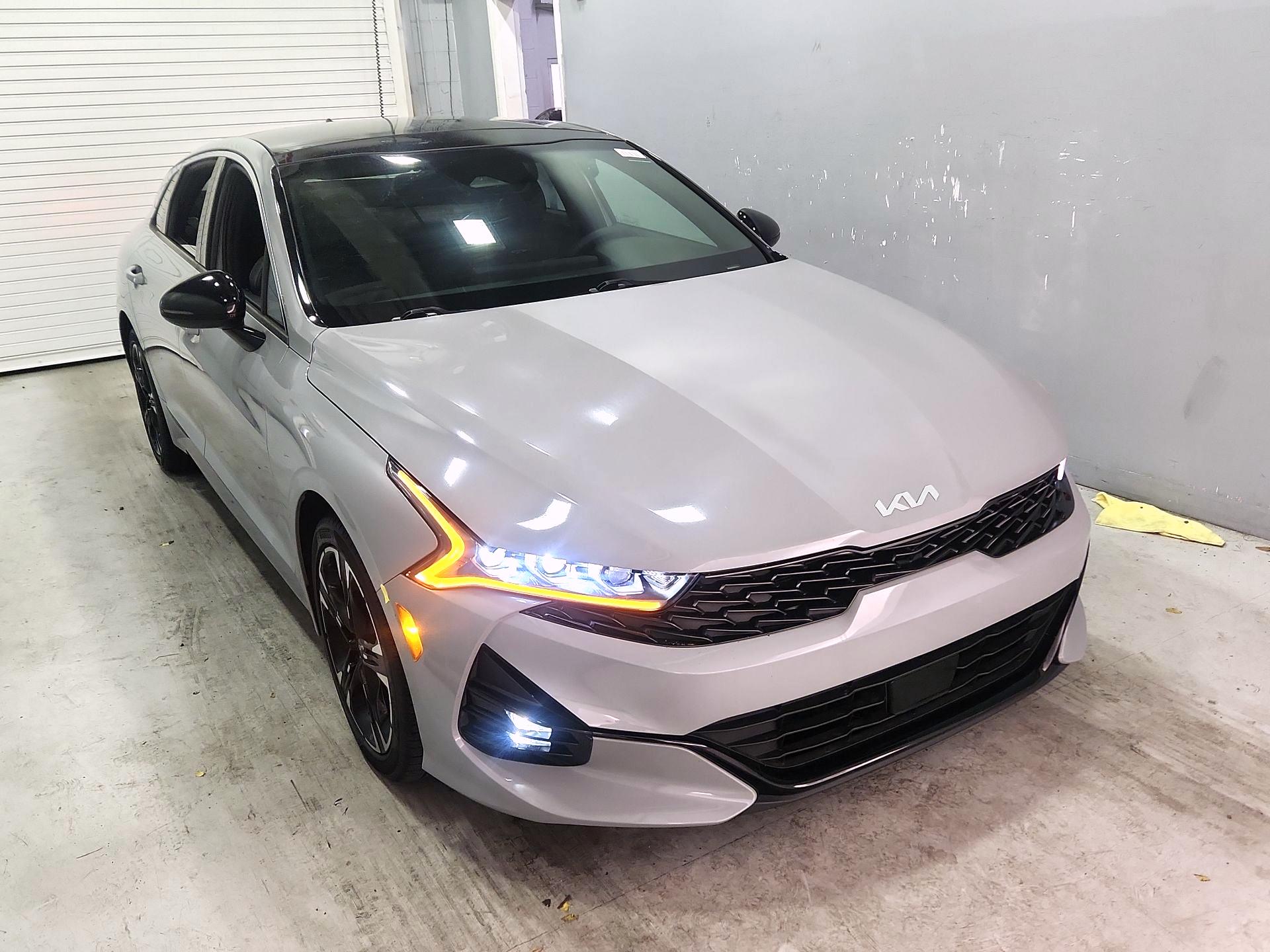 Thumbnail: 2022 Kia K5 - 1