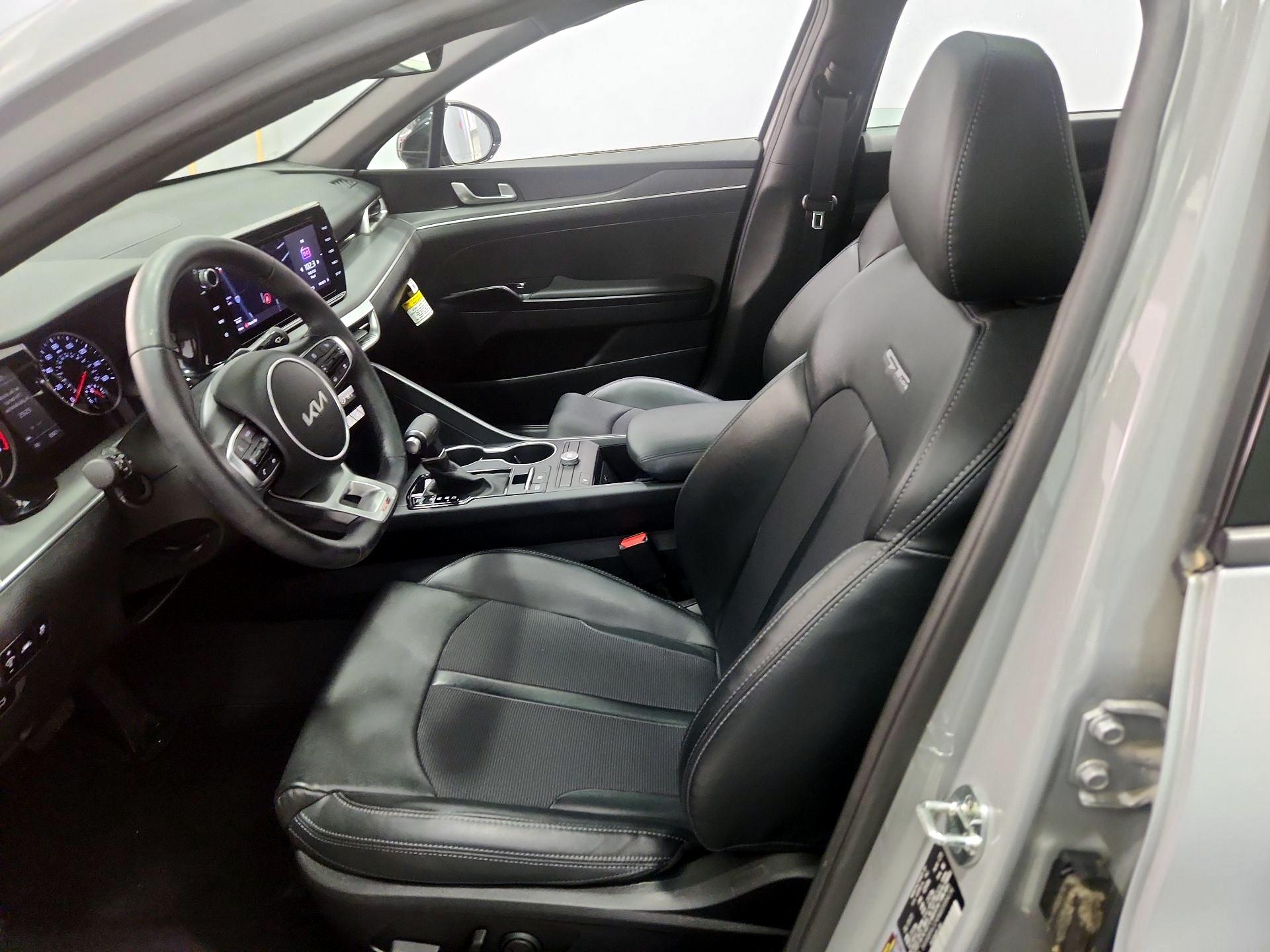 Thumbnail: 2022 Kia K5 - 9