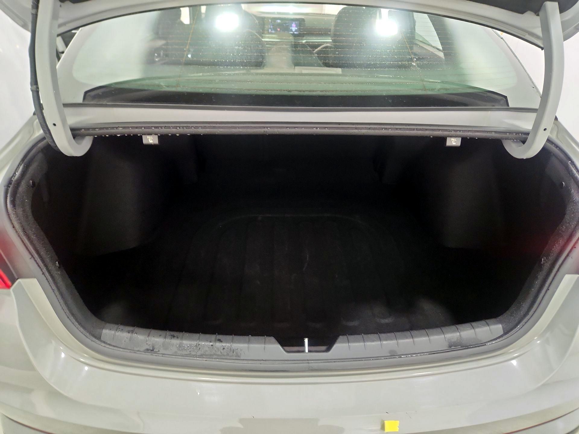 Thumbnail: 2022 Kia K5 - 20