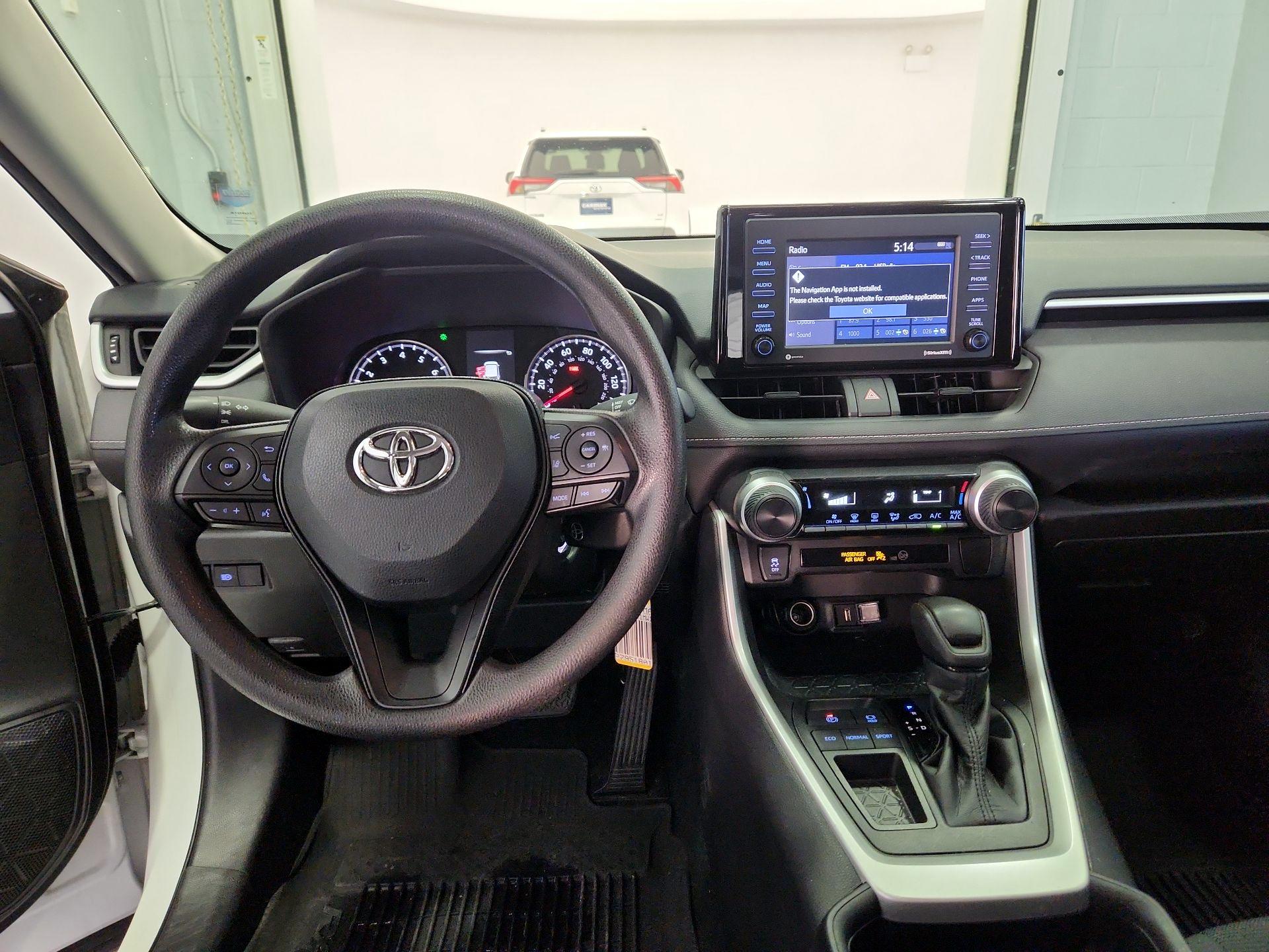 Thumbnail: 2021 Toyota RAV4 - 9