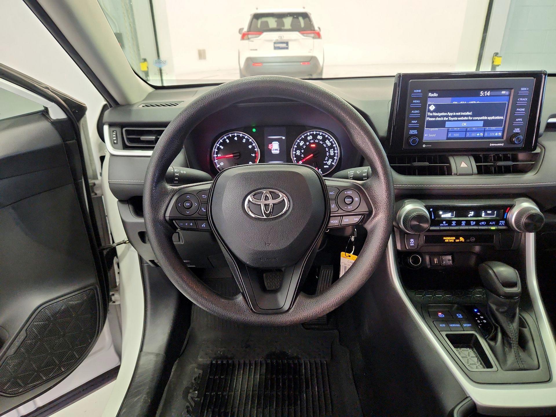 Thumbnail: 2021 Toyota RAV4 - 10