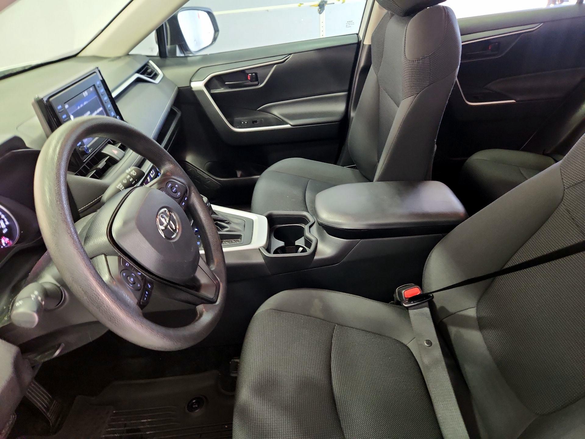 Thumbnail: 2021 Toyota RAV4 - 11