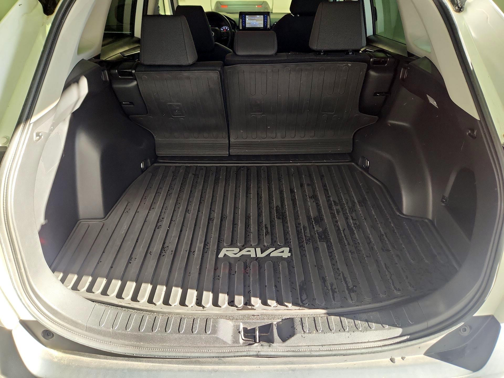 Thumbnail: 2021 Toyota RAV4 - 20