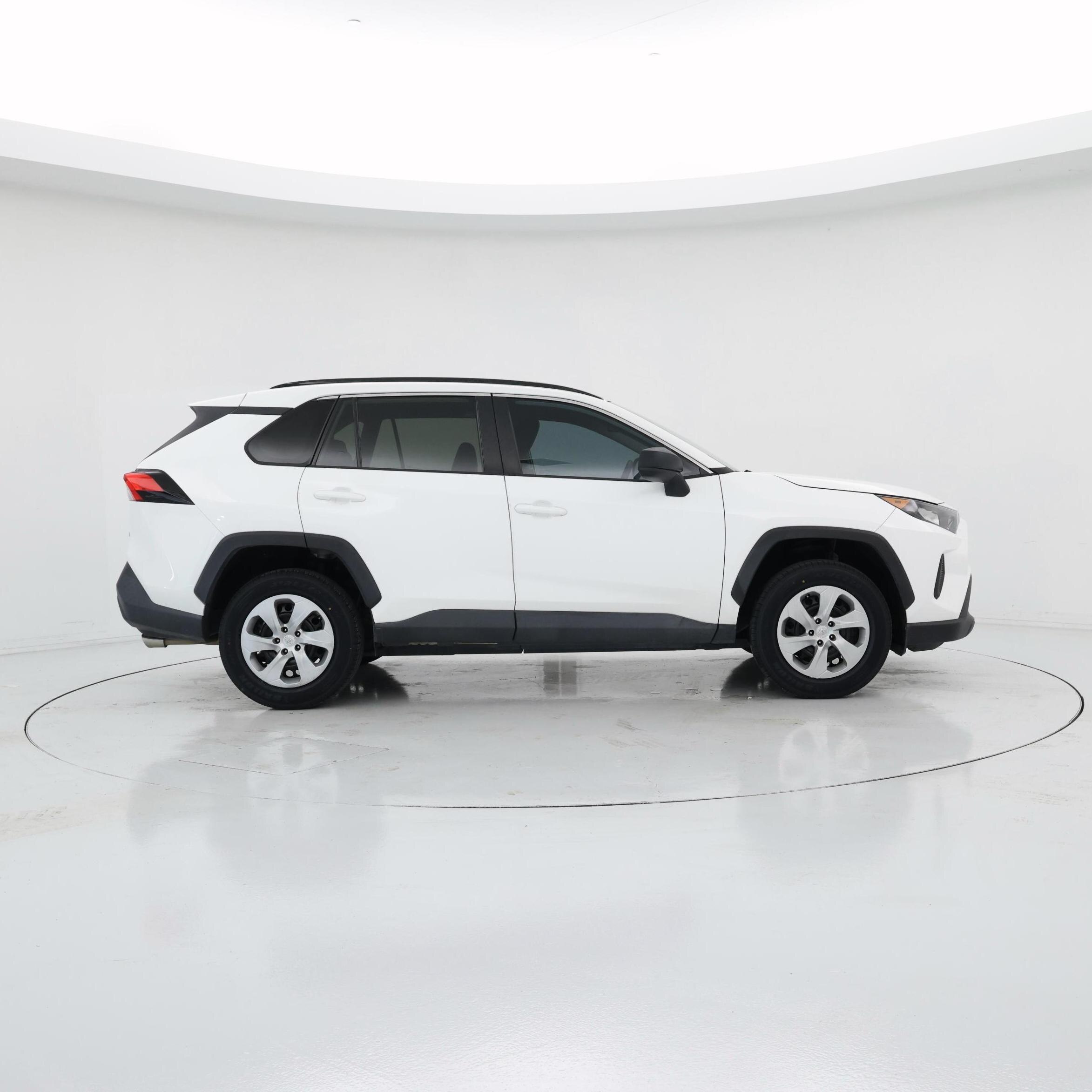 Thumbnail: 2021 Toyota RAV4 - 7