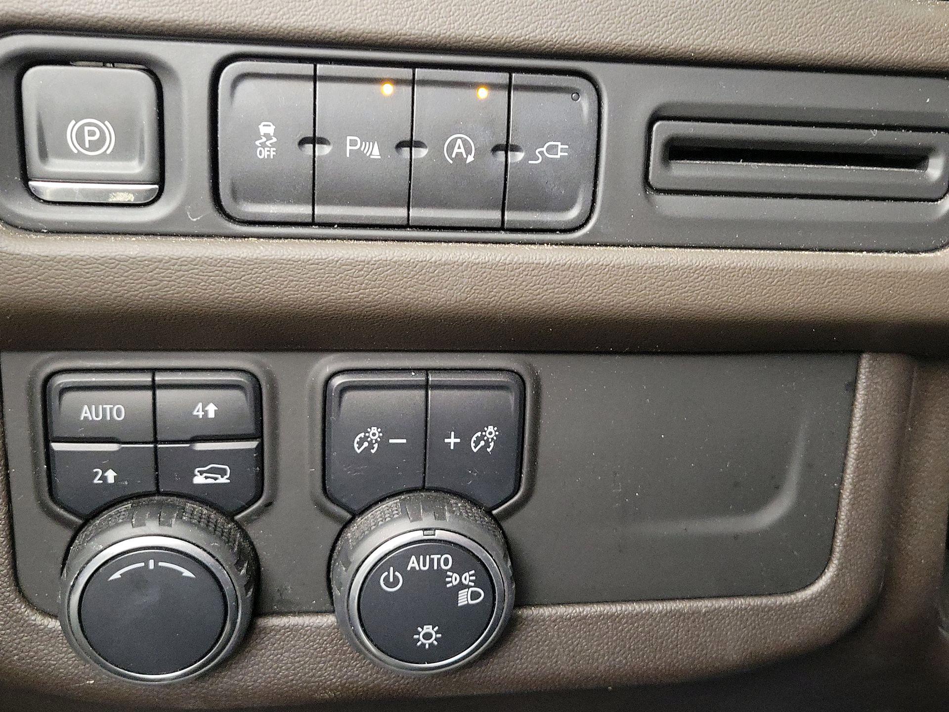 Thumbnail: 2021 Chevrolet Tahoe - 13