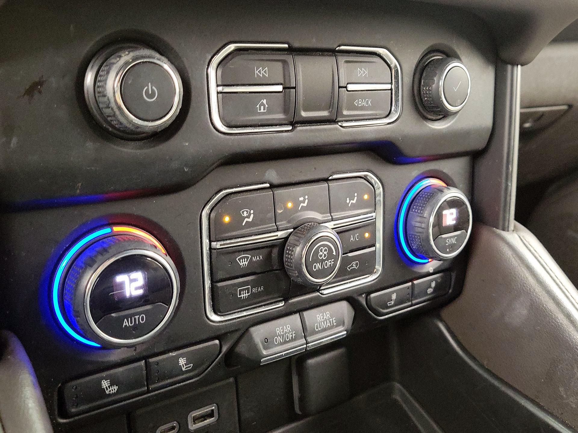 Thumbnail: 2021 Chevrolet Tahoe - 16