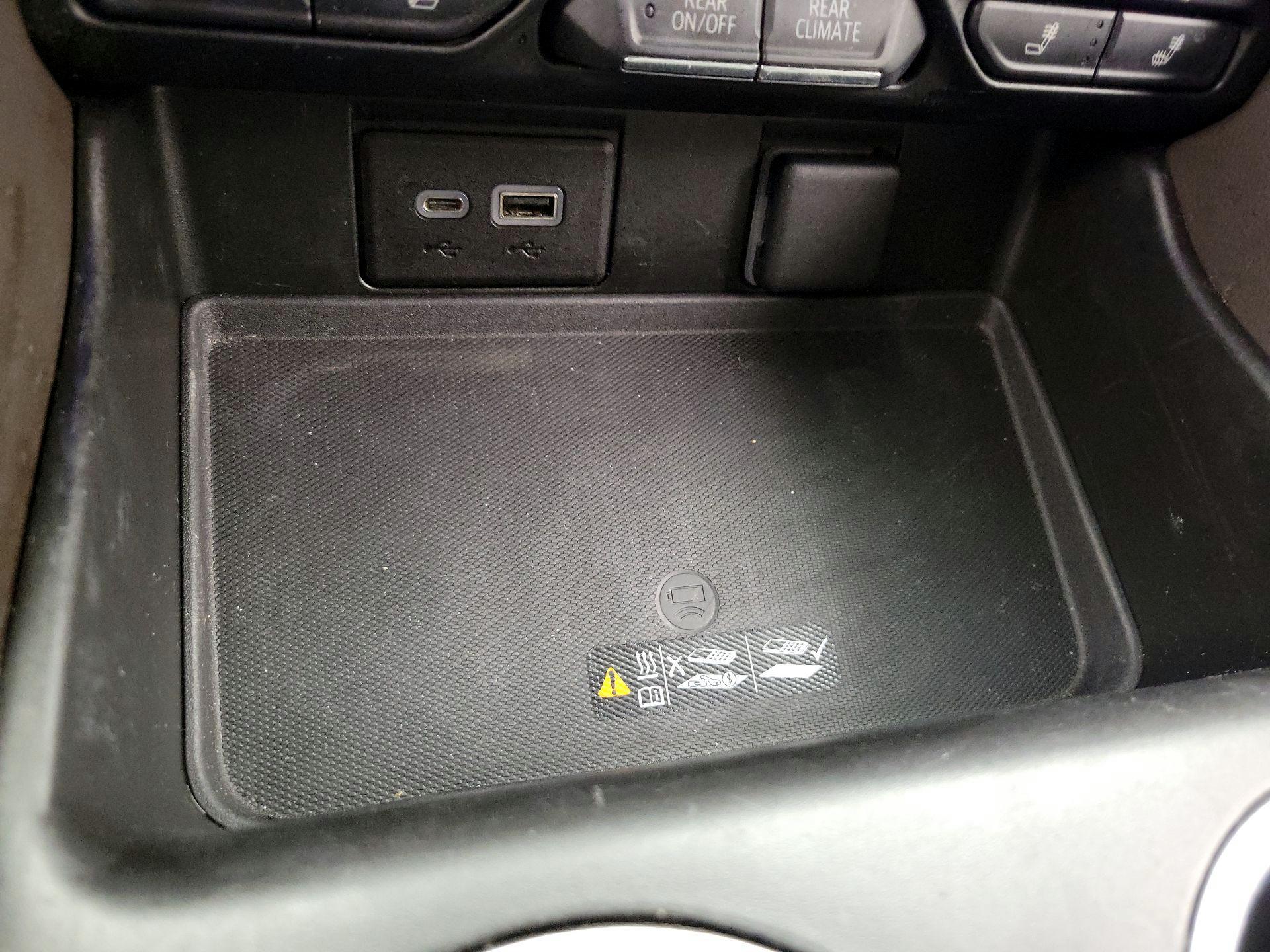 Thumbnail: 2021 Chevrolet Tahoe - 18