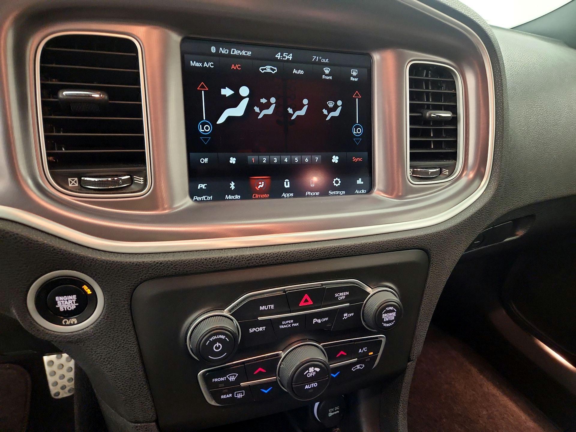 Thumbnail: 2022 Dodge Charger - 16