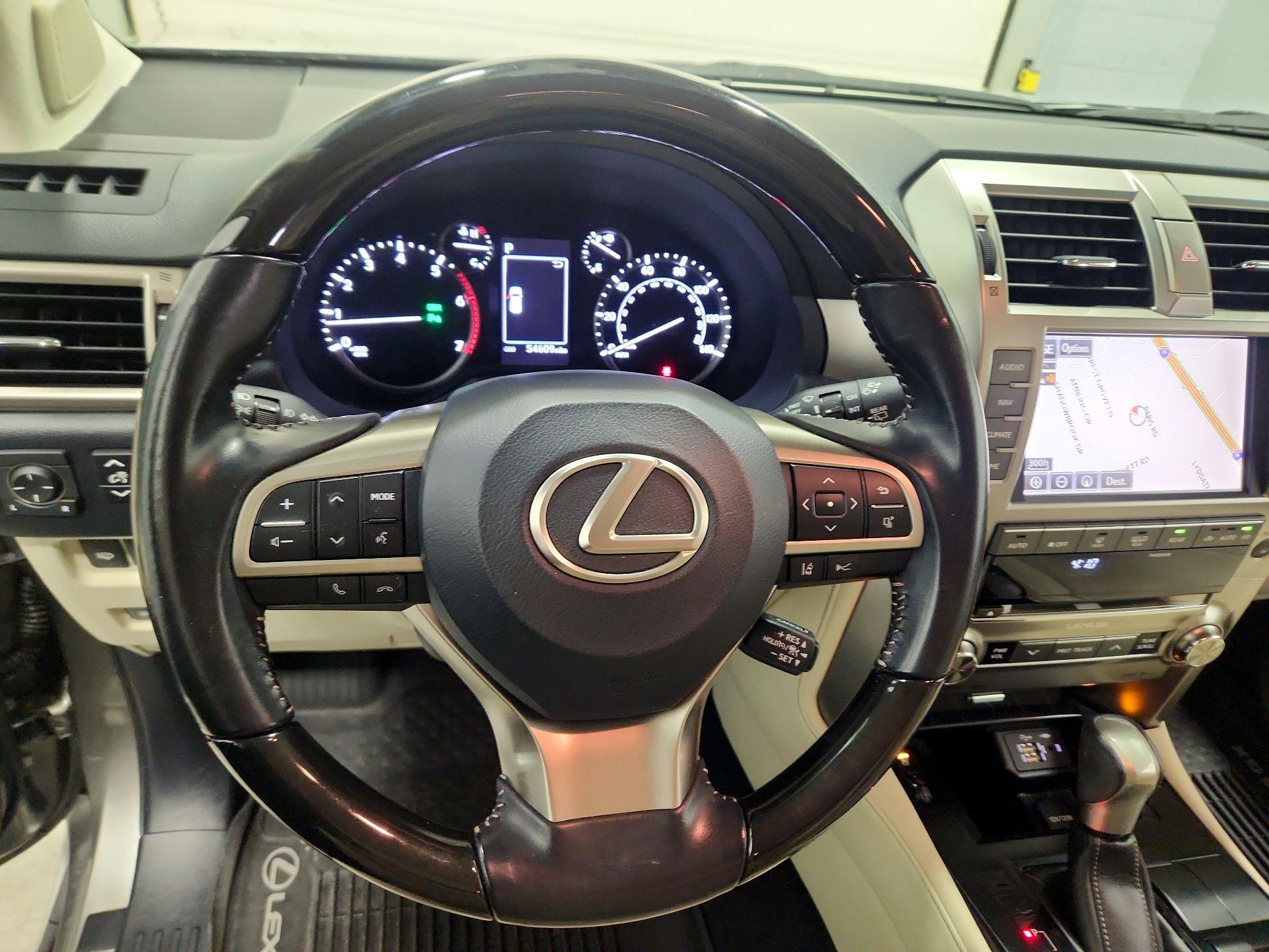 Thumbnail: 2020 Lexus GX - 10